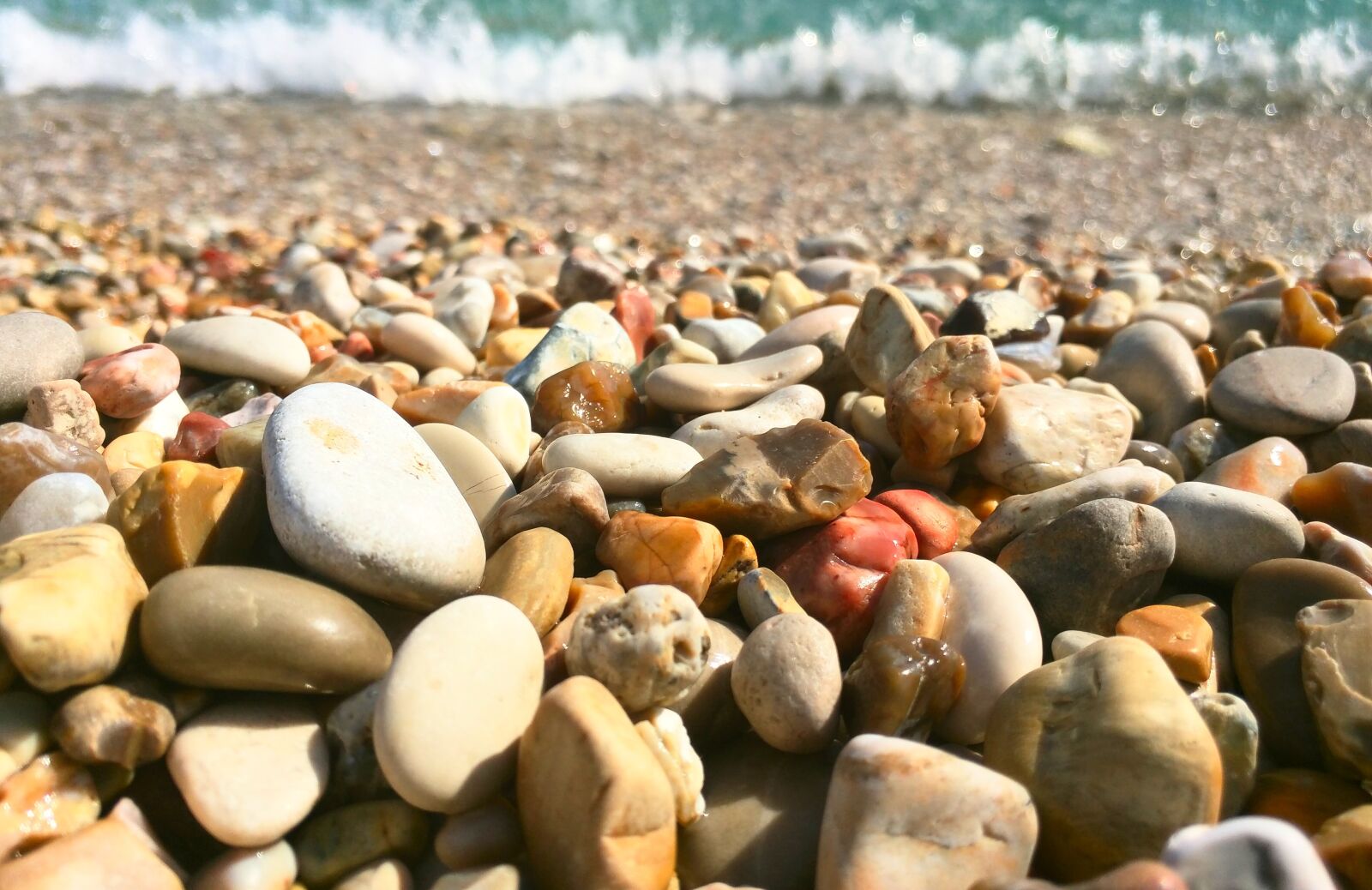 Motorola Nexus 6 sample photo. Holidays, stones, sea photography