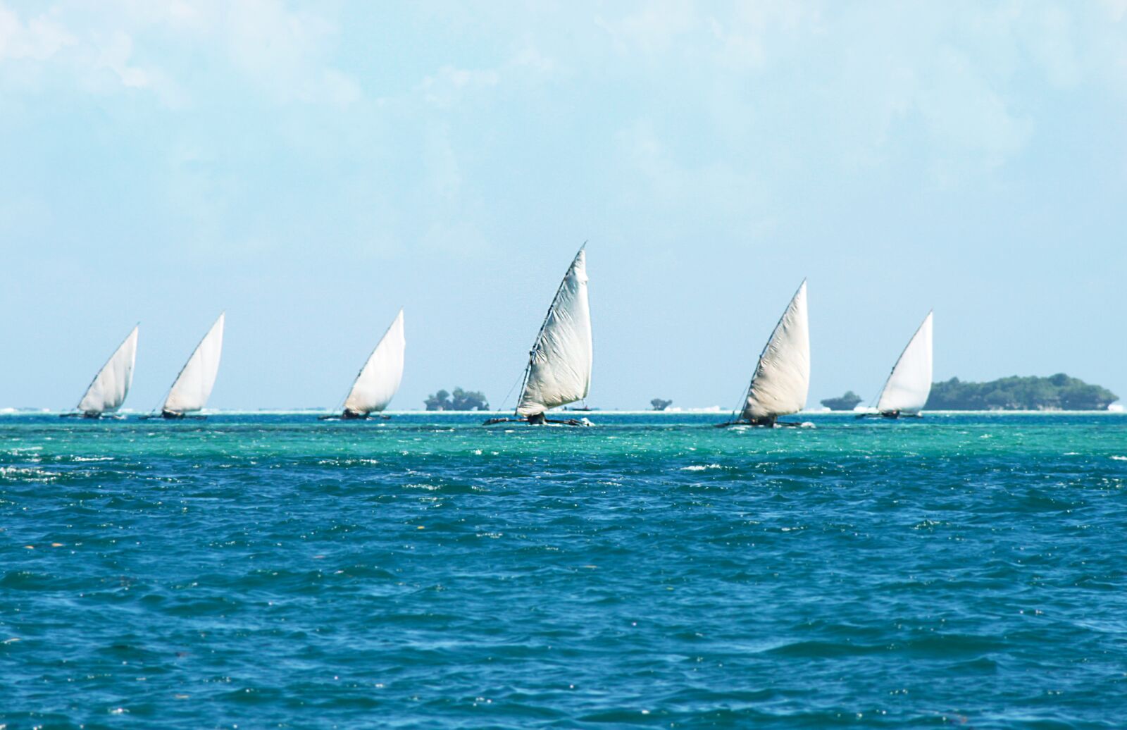 Canon EOS 500D (EOS Rebel T1i / EOS Kiss X3) sample photo. Sea, dhow, dau photography