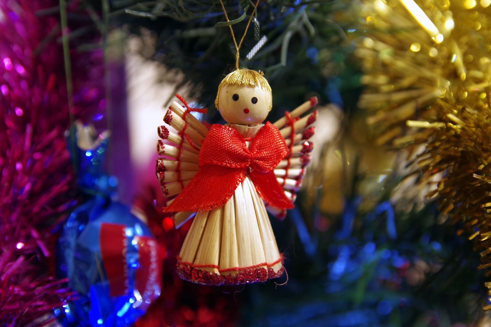 Pentax K-S2 sample photo. Christmas tree, christmas, christmas photography