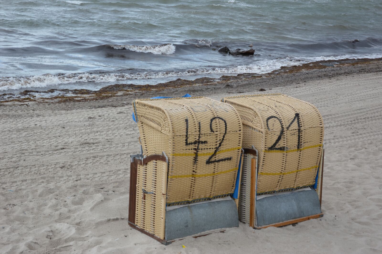 Nikon D3200 sample photo. Beach, beach chair, baltic photography