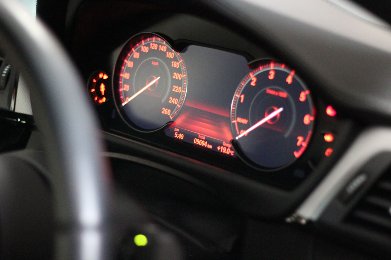 Canon EOS 600D (Rebel EOS T3i / EOS Kiss X5) + Canon EF 50mm F1.8 STM sample photo. Bmw, car, speedometer photography