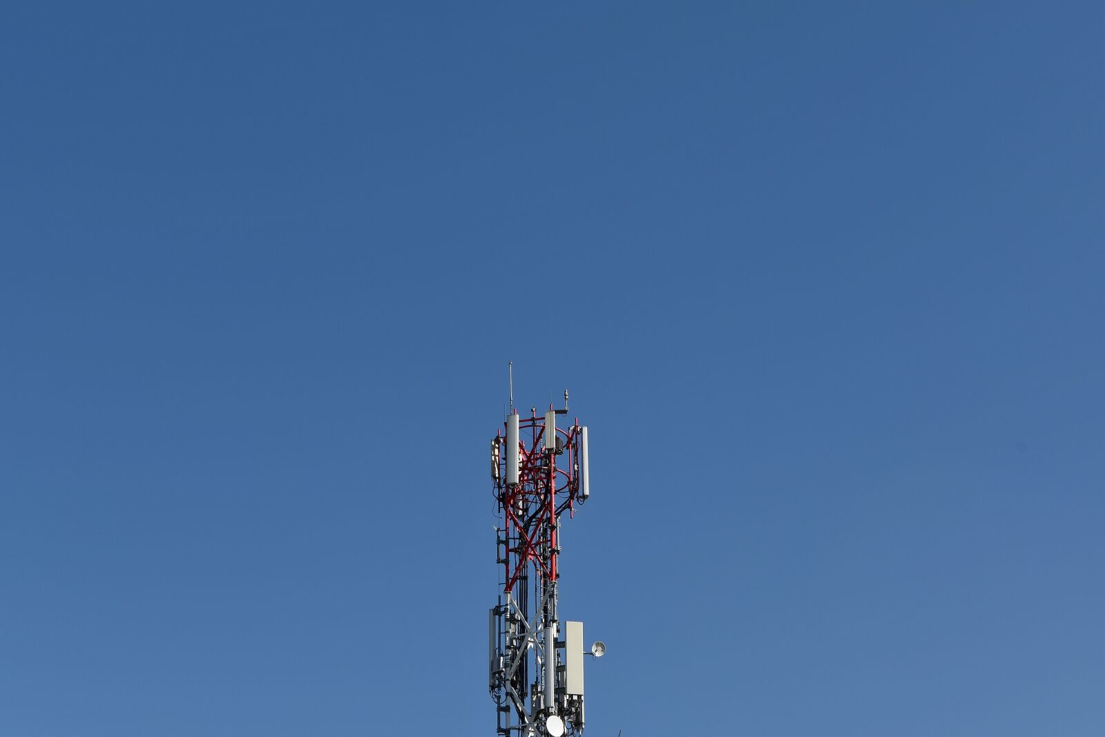 Nikon D5500 sample photo. Antenna, radio antenna, radio photography