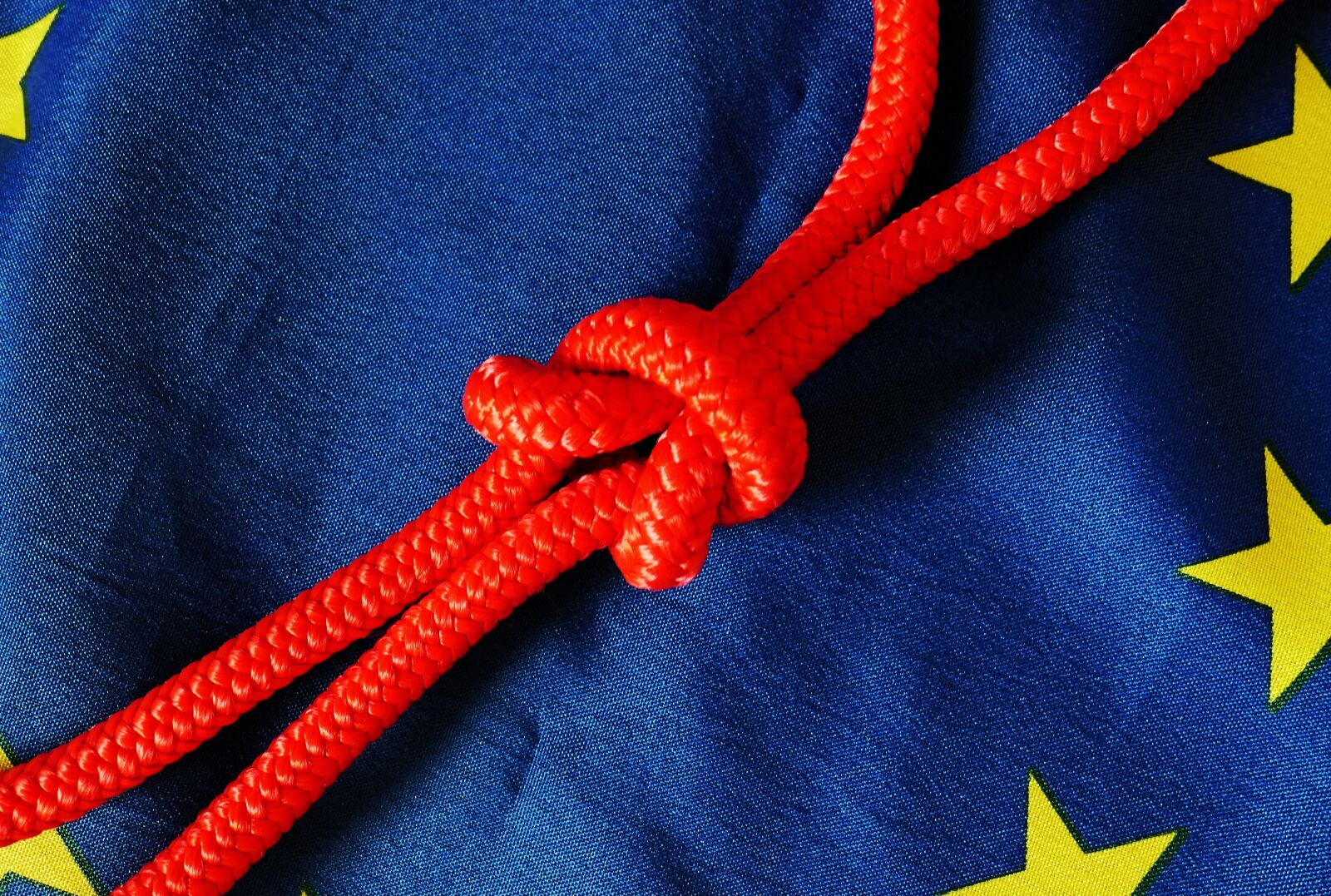 Panasonic Lumix DMC-LX10 (Lumix DMC-LX15) sample photo. Banner, blue, euro flag photography
