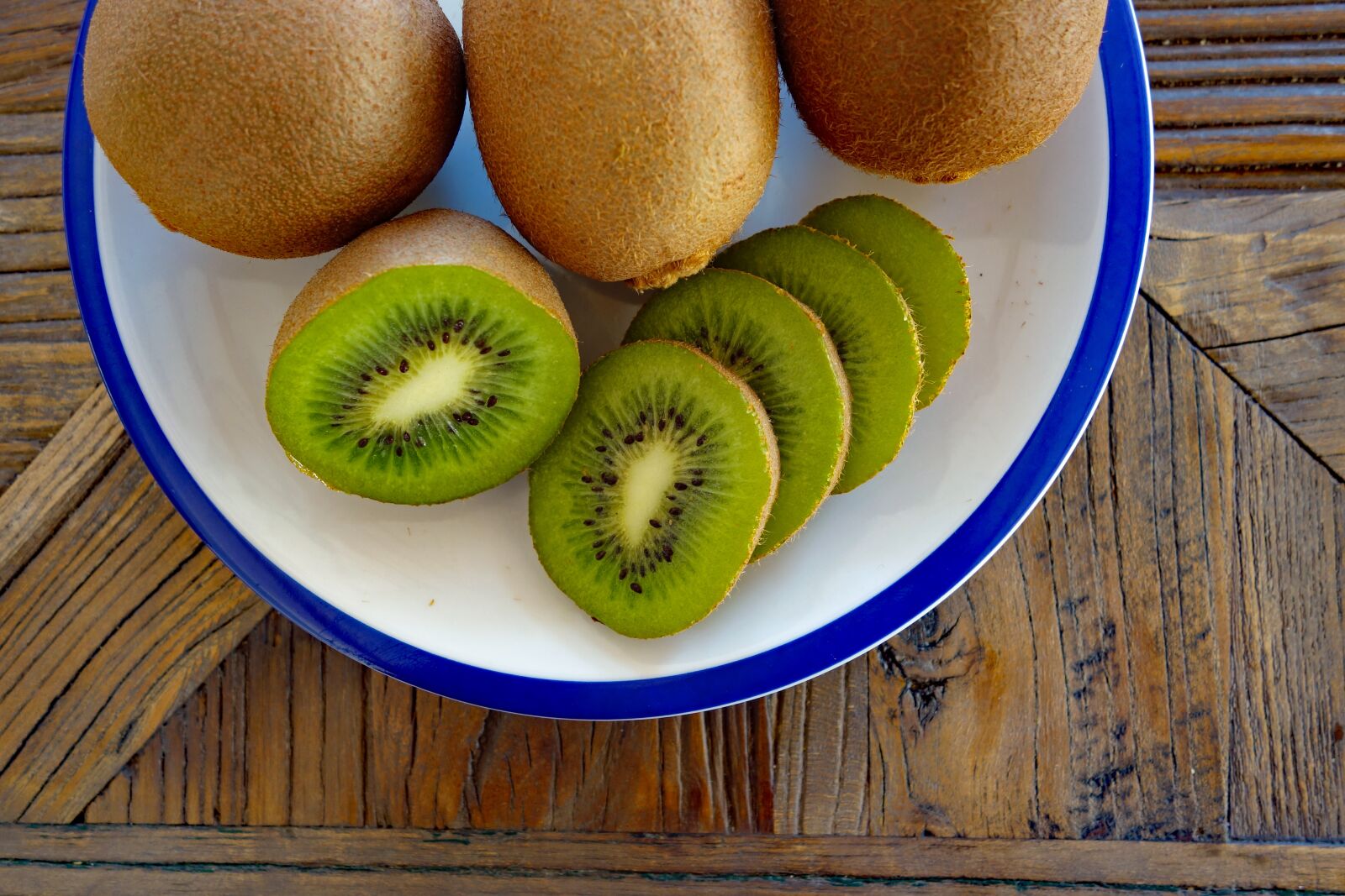 Sony Cyber-shot DSC-RX100 II sample photo. Kiwi, kiwis, fruit photography