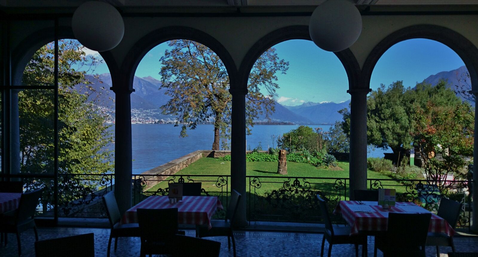 Sony Xperia Z1 sample photo. Isola brissago, columns, lakeview photography