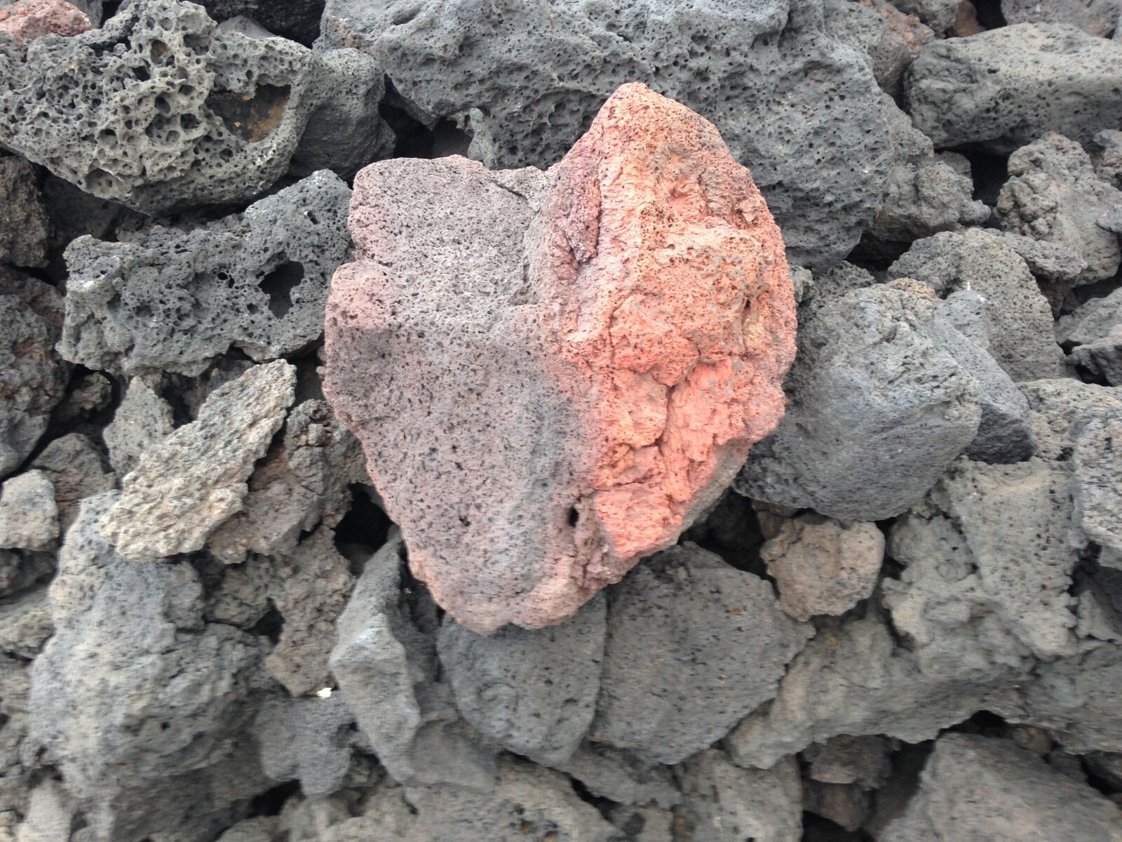iPhone 5 back camera 4.12mm f/2.4 sample photo. Lava, lanzarote, heart shaped photography