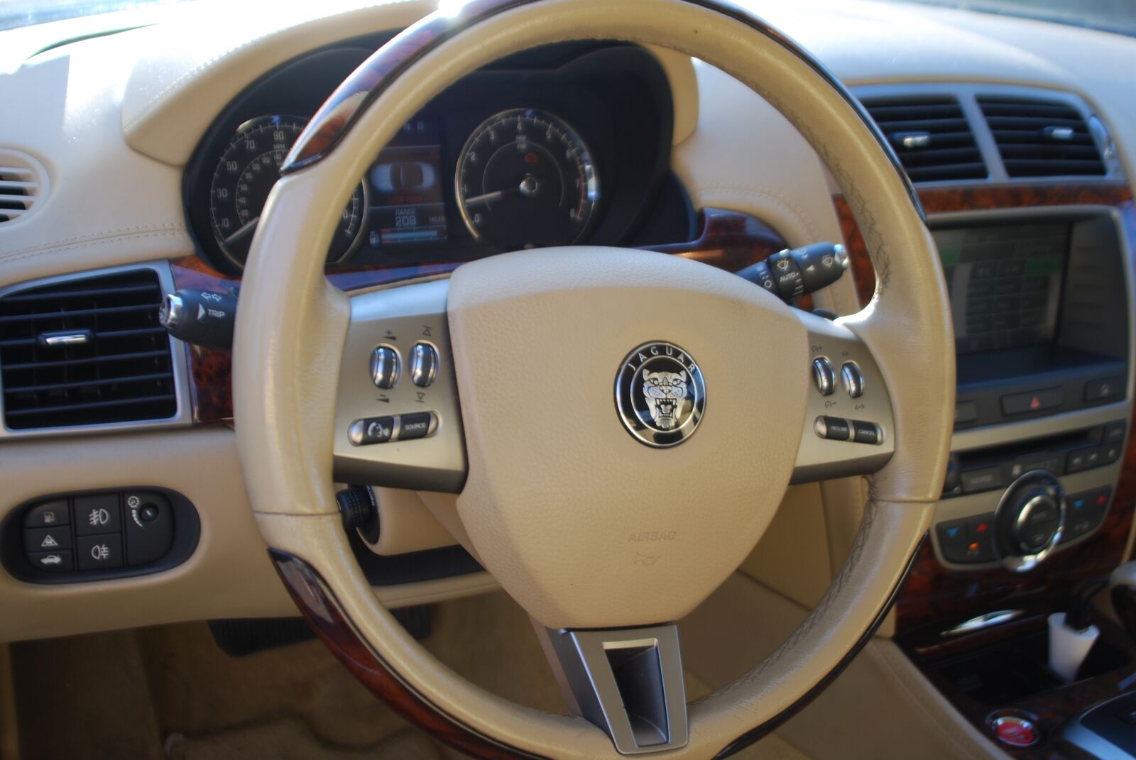 Nikon D80 sample photo. Steering wheel, vehicle, car photography
