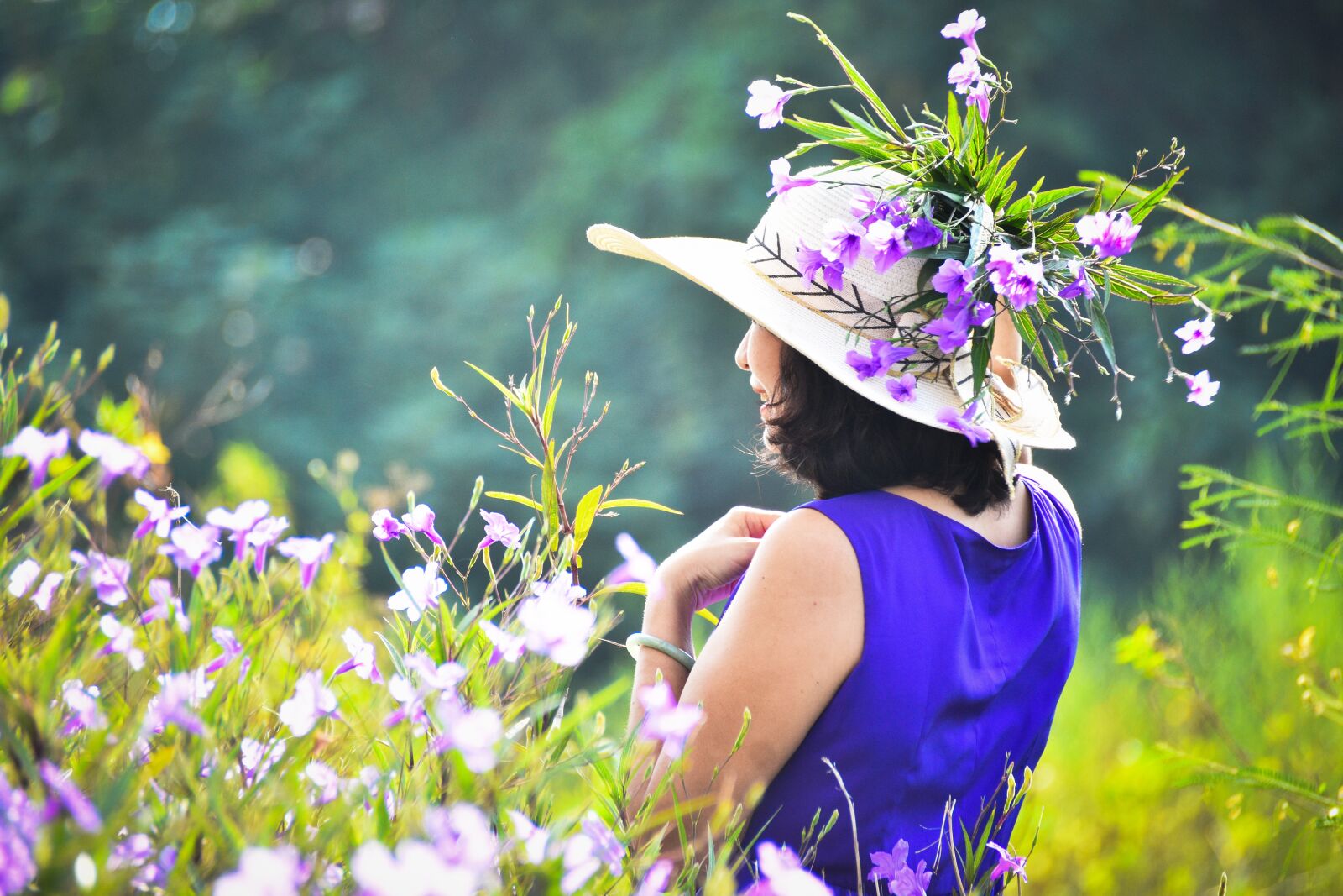 Nikon D7200 sample photo. Purple dress, purple flowers photography