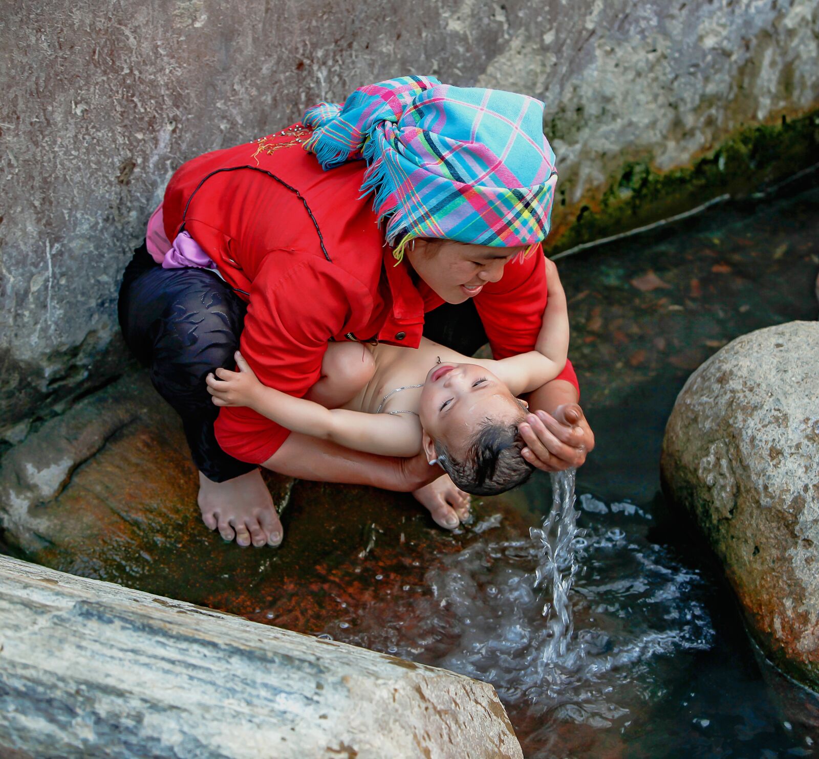 Canon EOS 5D Mark II + Canon EF 70-200mm F2.8L IS USM sample photo. The mother, the son photography