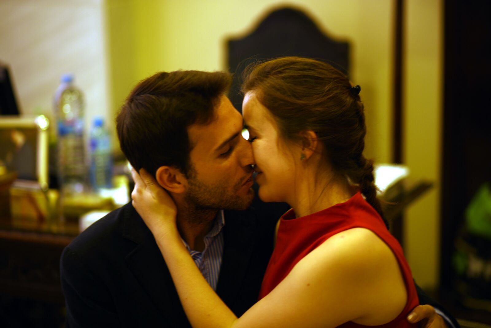 Nikon D750 sample photo. Couple, kiss, romance photography