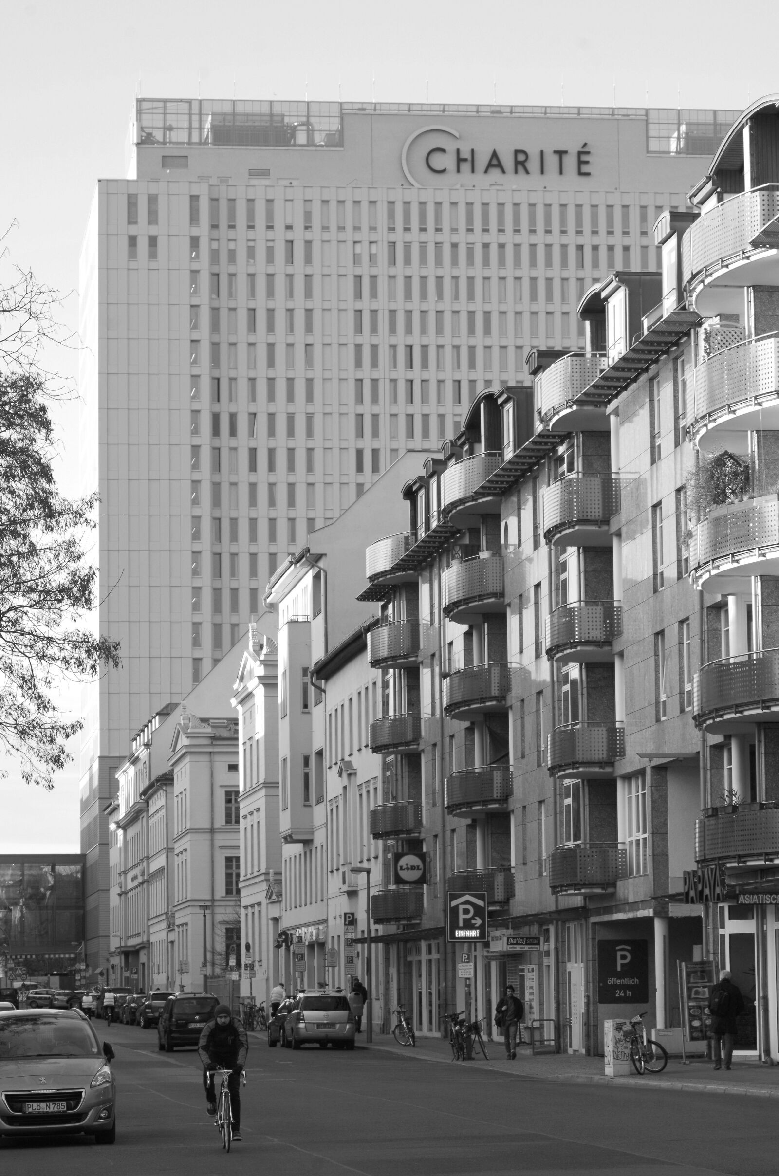 Pentax K-30 sample photo. City, berlin, road photography