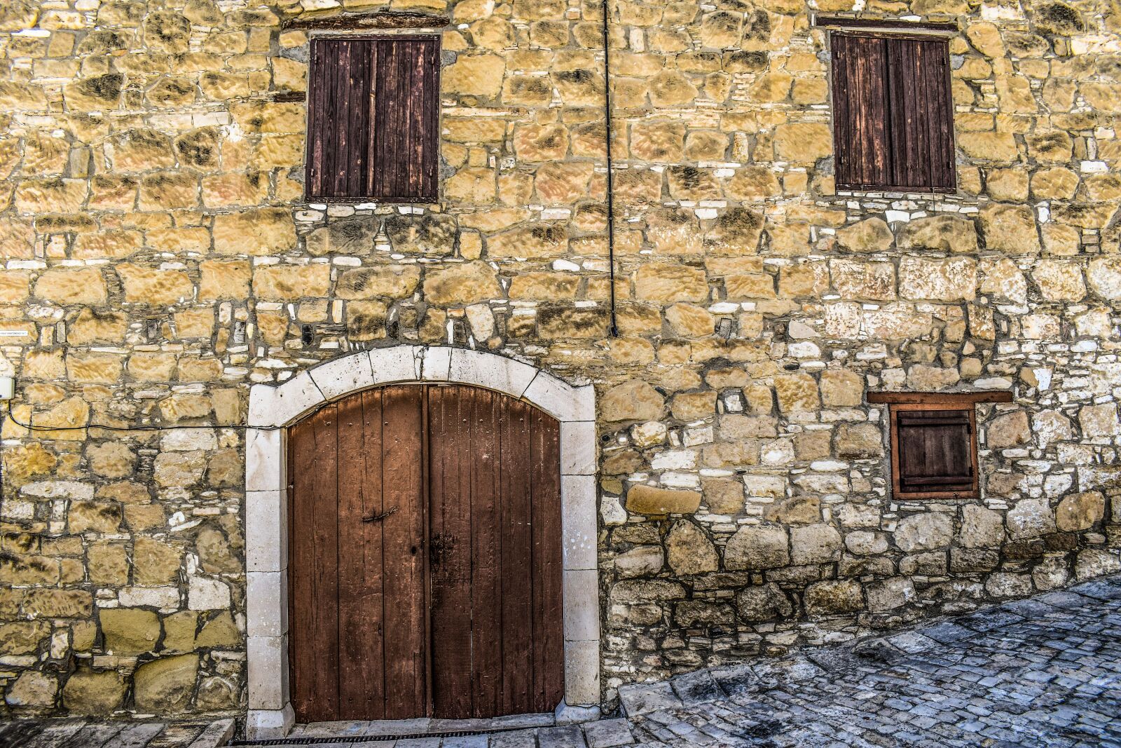 Nikon D3300 sample photo. Old house, backstreet, architecture photography