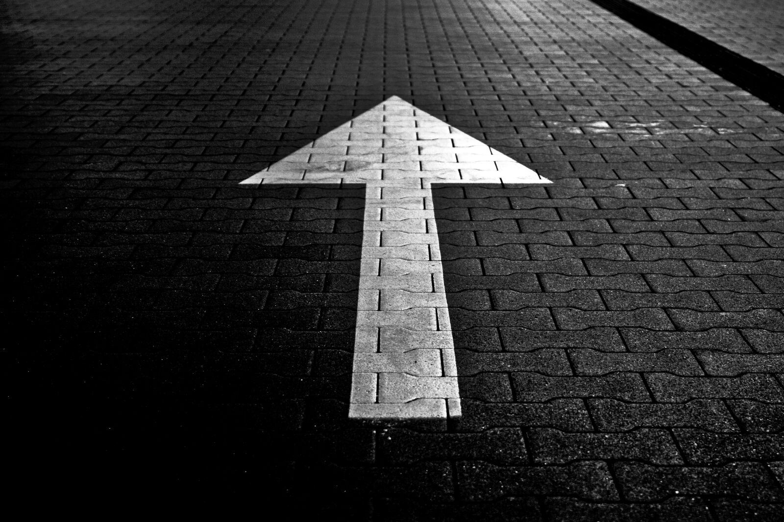 Nikon D3300 sample photo. White, arrow, direction, on photography