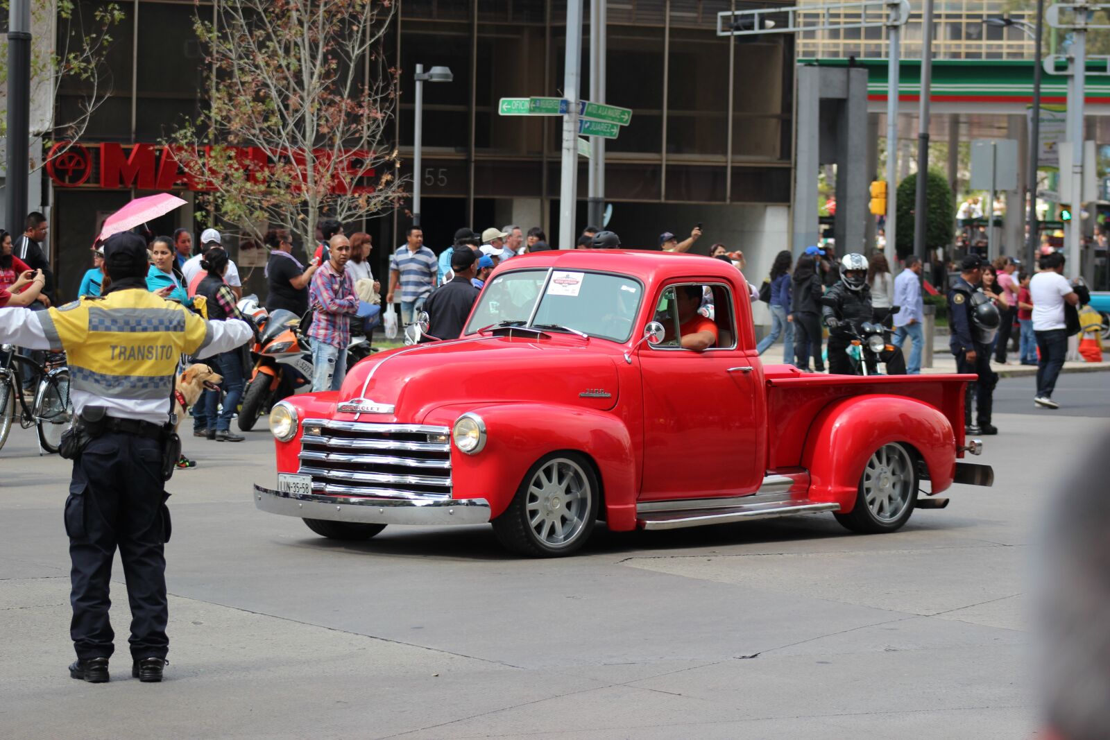 Canon EOS 600D (Rebel EOS T3i / EOS Kiss X5) sample photo. Chevrolet, pic up, truck photography