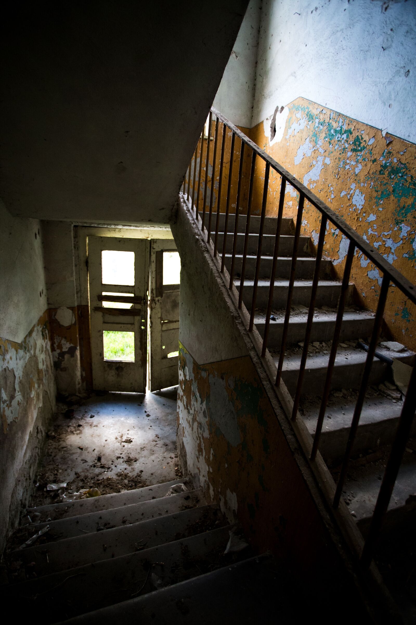 Canon EOS 6D + Canon EF 17-40mm F4L USM sample photo. Old, abandoned, the collapse photography