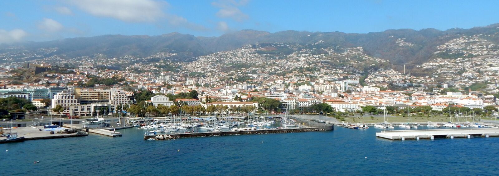 Nikon Coolpix L830 sample photo. Funchal, madere, ile photography