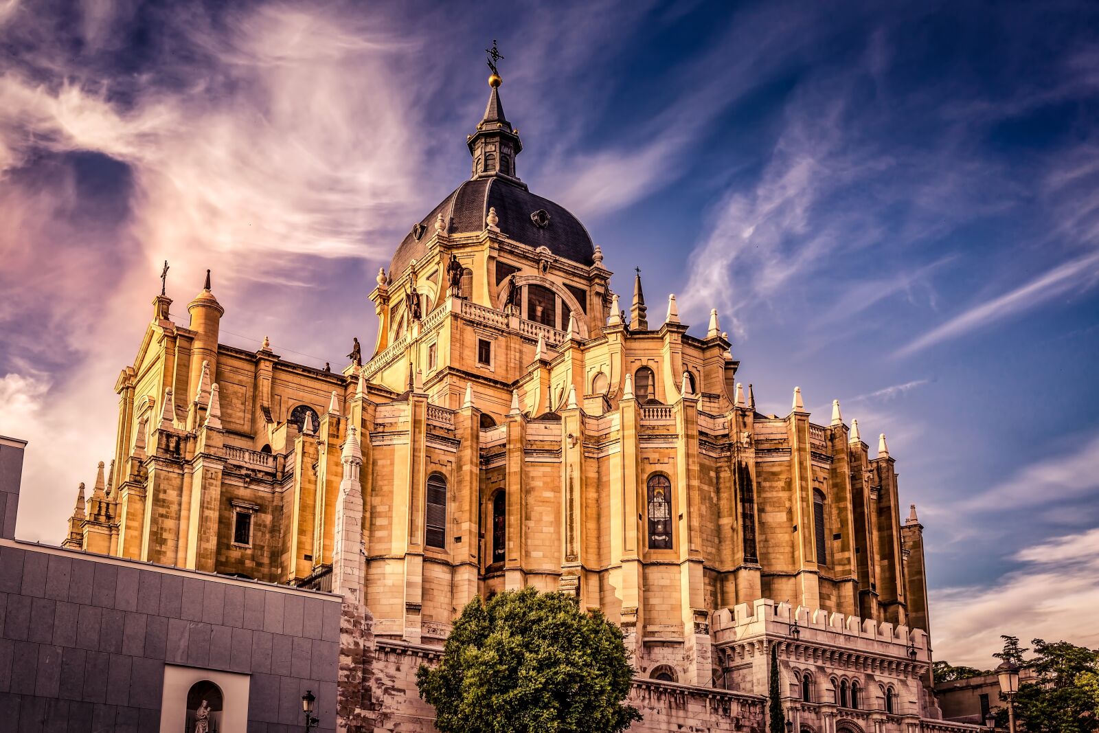Canon EF 24-70mm F4L IS USM sample photo. Cathedral, almudena, madrid photography