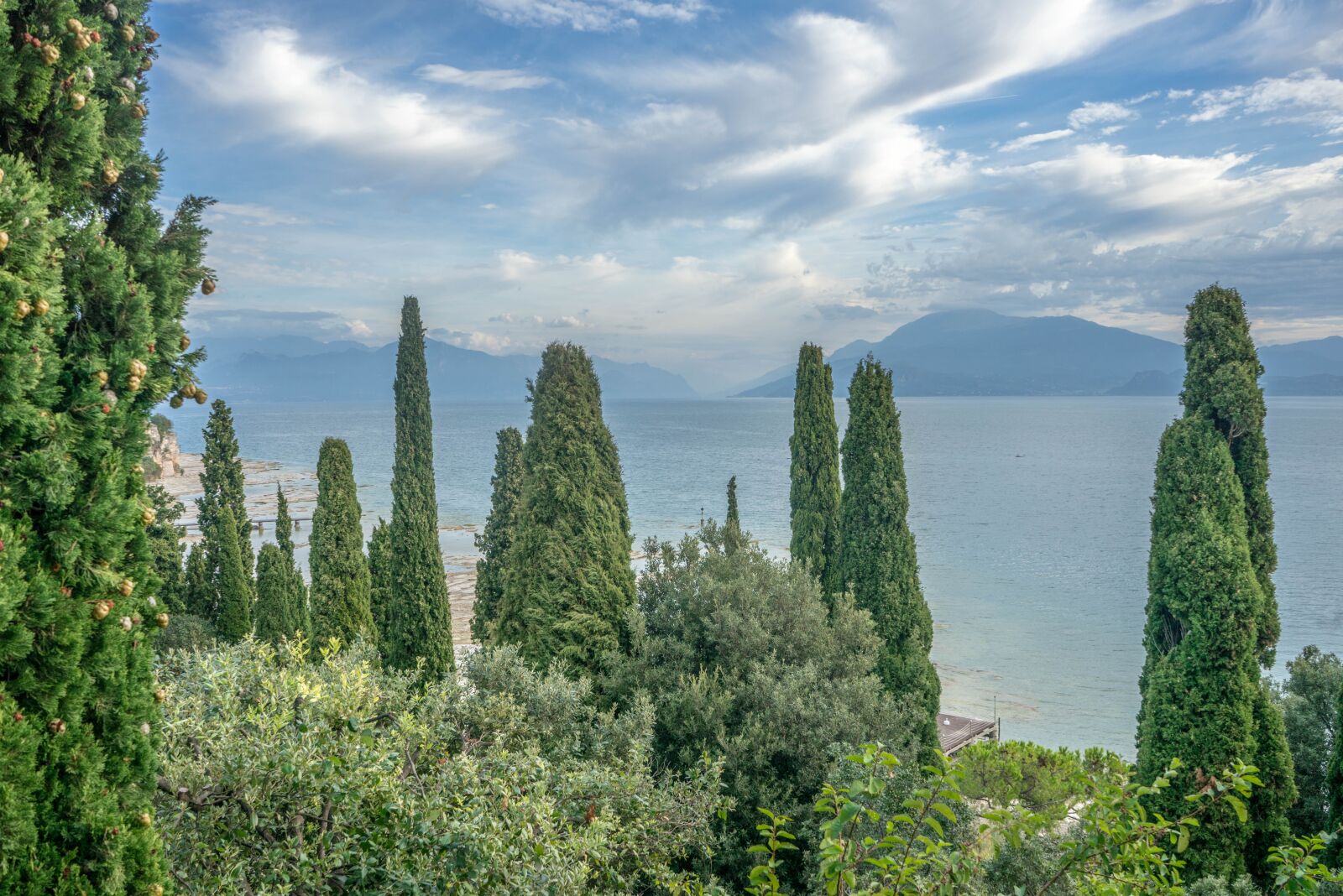 Sony a7R + Sony FE 28-70mm F3.5-5.6 OSS sample photo. Lake garda, italy, europe photography