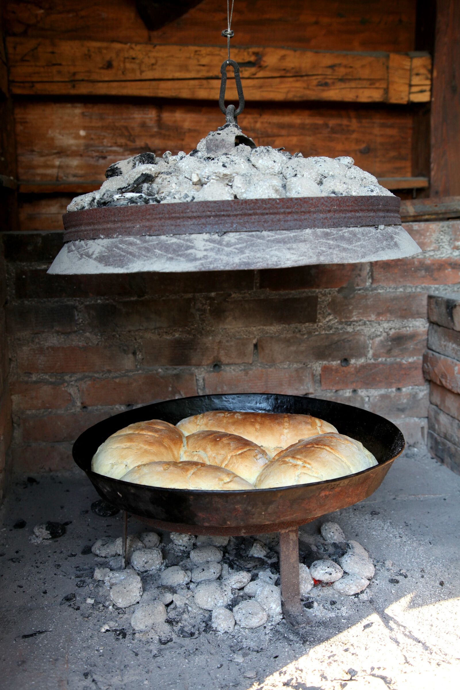 Canon EOS 5D Mark II sample photo. Cooking, bread, rustic photography