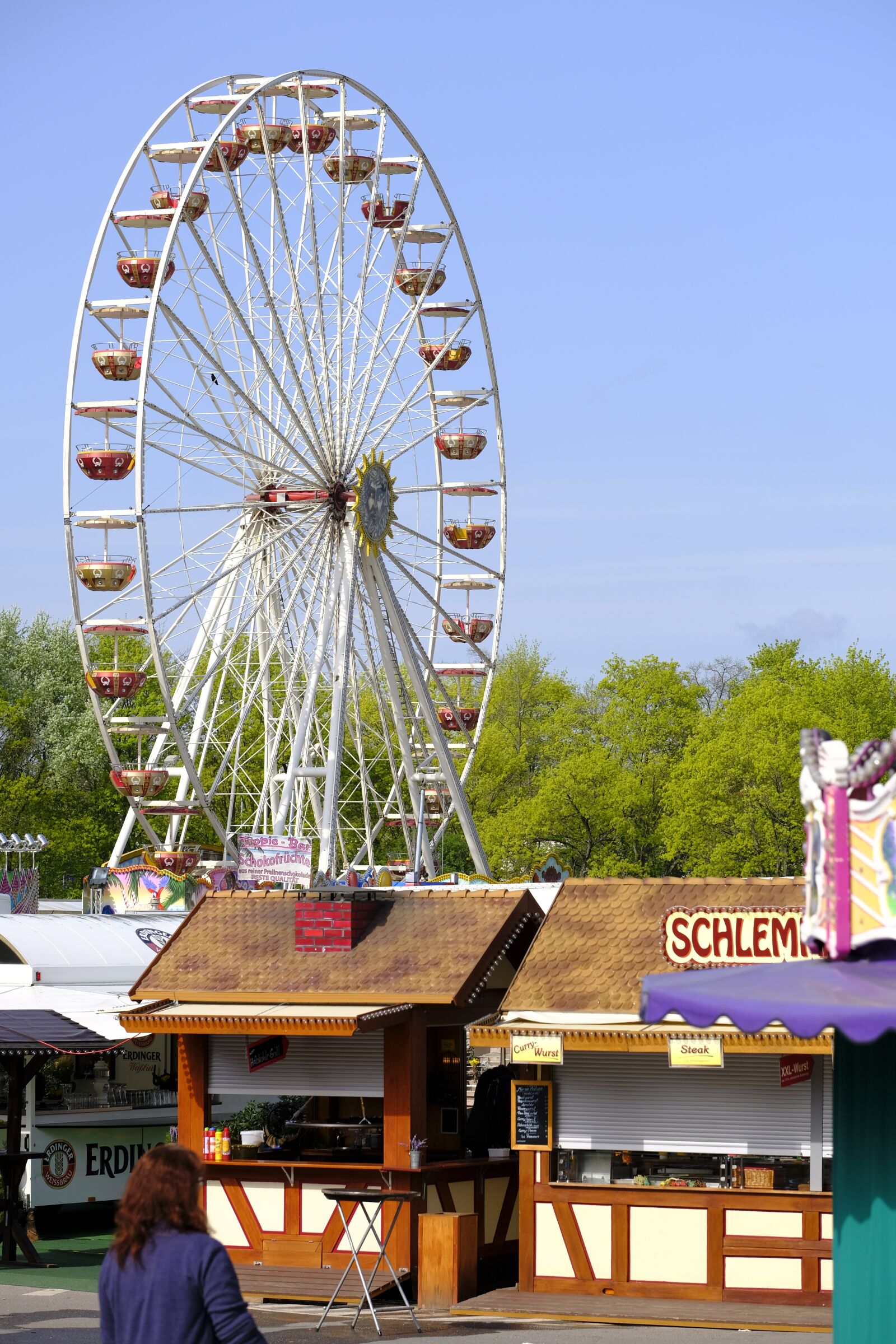 Fujifilm X-T2 + Fujifilm XF 80mm F2.8 R LM OIS WR Macro sample photo. Fairground, festival site, festival photography