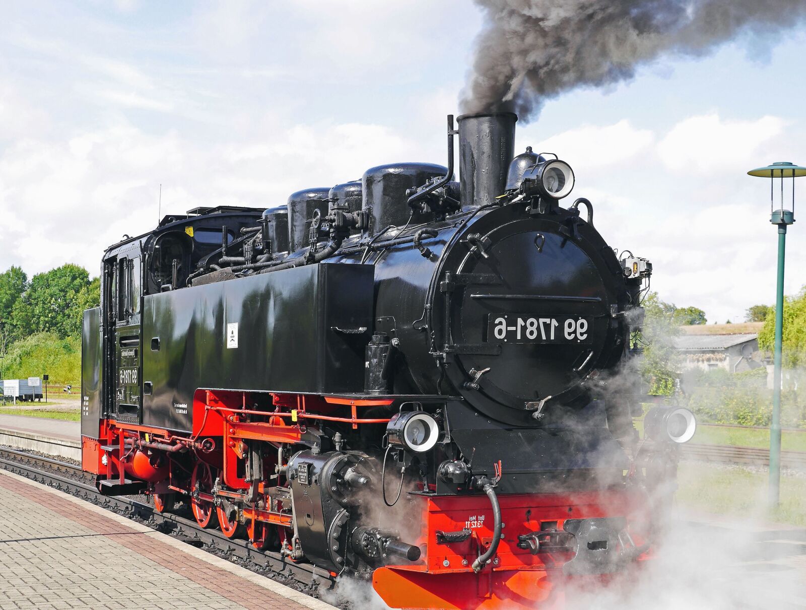 Panasonic Lumix DMC-GH3 sample photo. Vehicle, engine, train, railroad photography