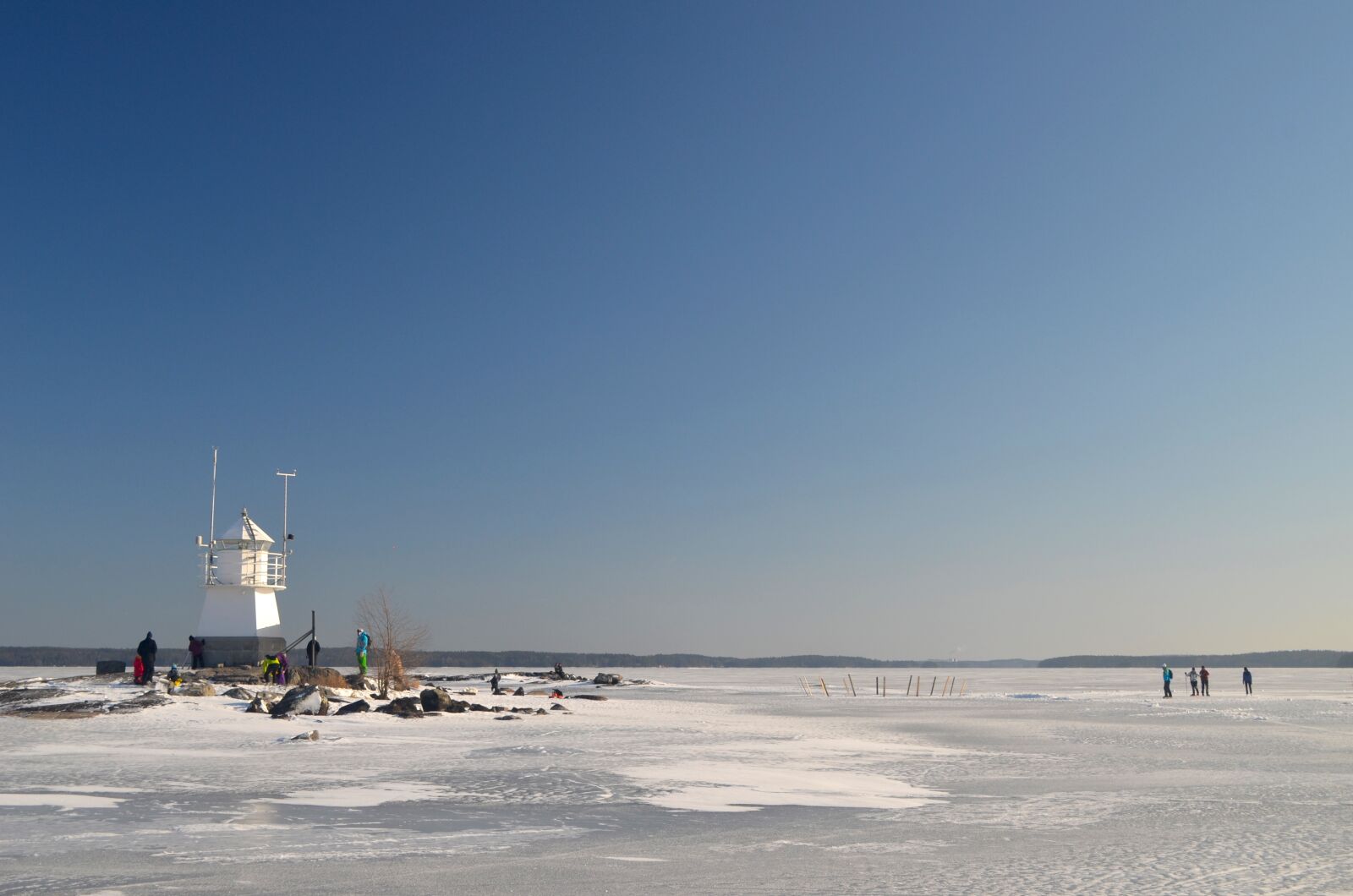 Nikon D5100 sample photo. Frozen, lake, lighthouse photography