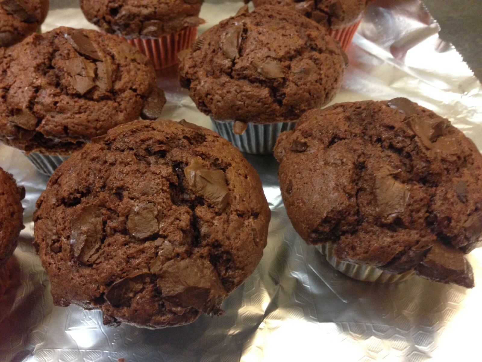 iPhone 5 back camera 4.12mm f/2.4 sample photo. Muffins, chocolate, bake photography