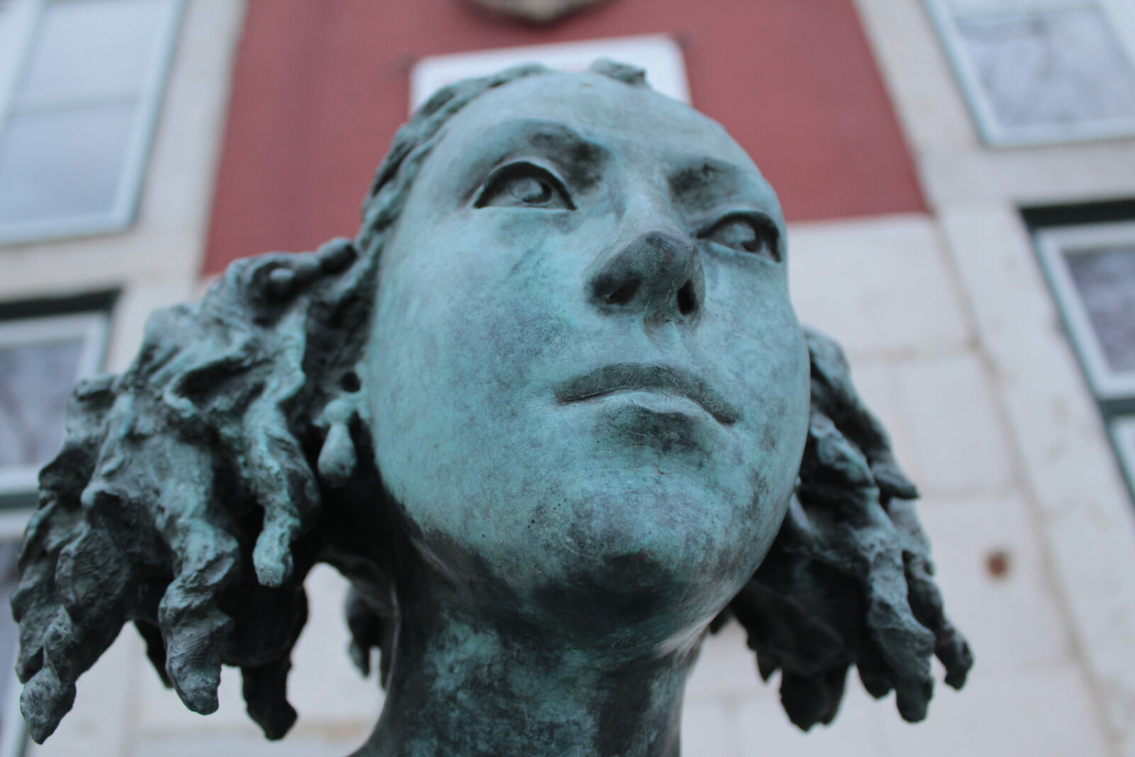 Canon EOS 550D (EOS Rebel T2i / EOS Kiss X4) sample photo. Green, iron, statue photography