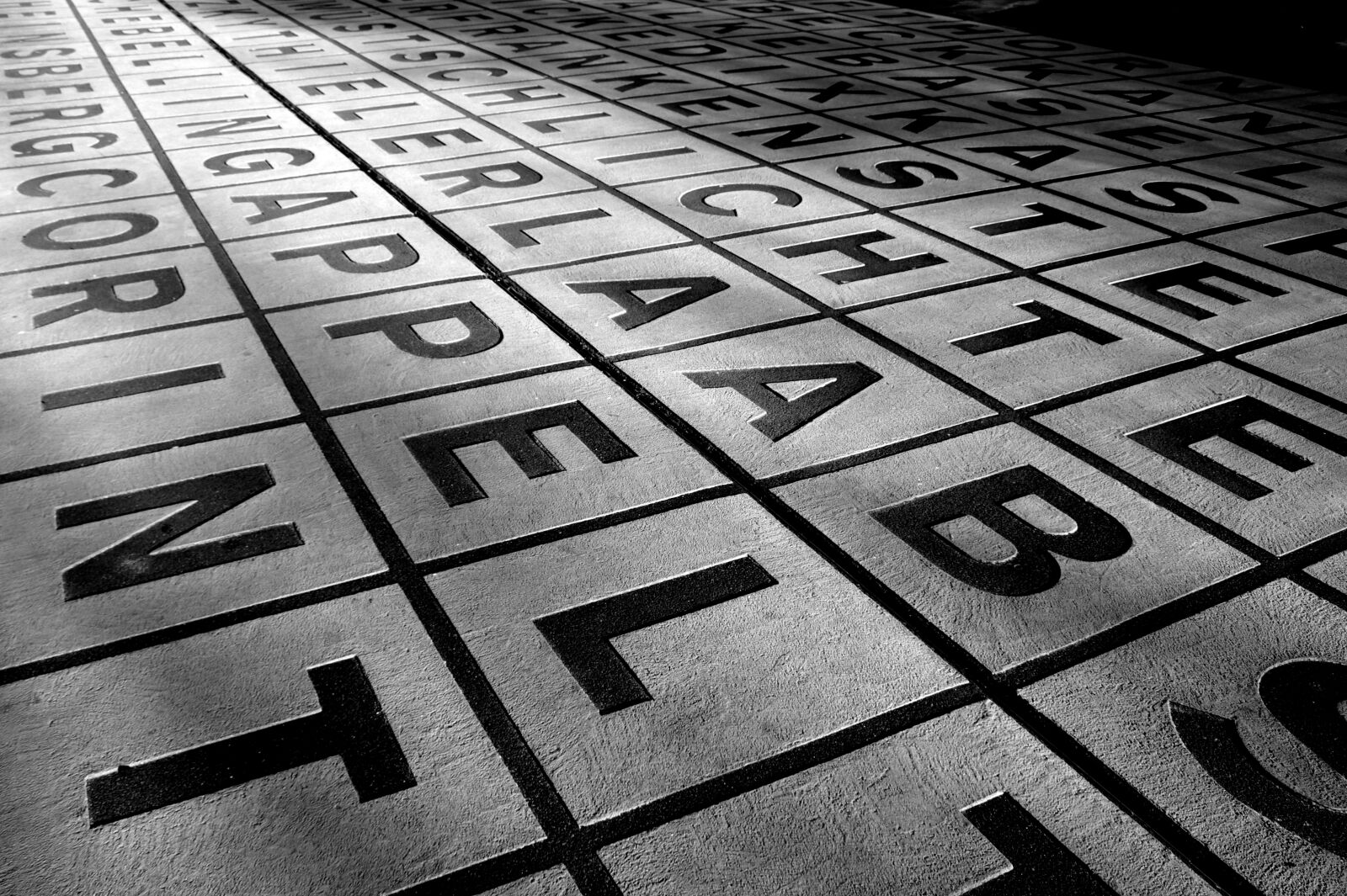 Canon EOS 77D (EOS 9000D / EOS 770D) sample photo. Letters, words, text photography
