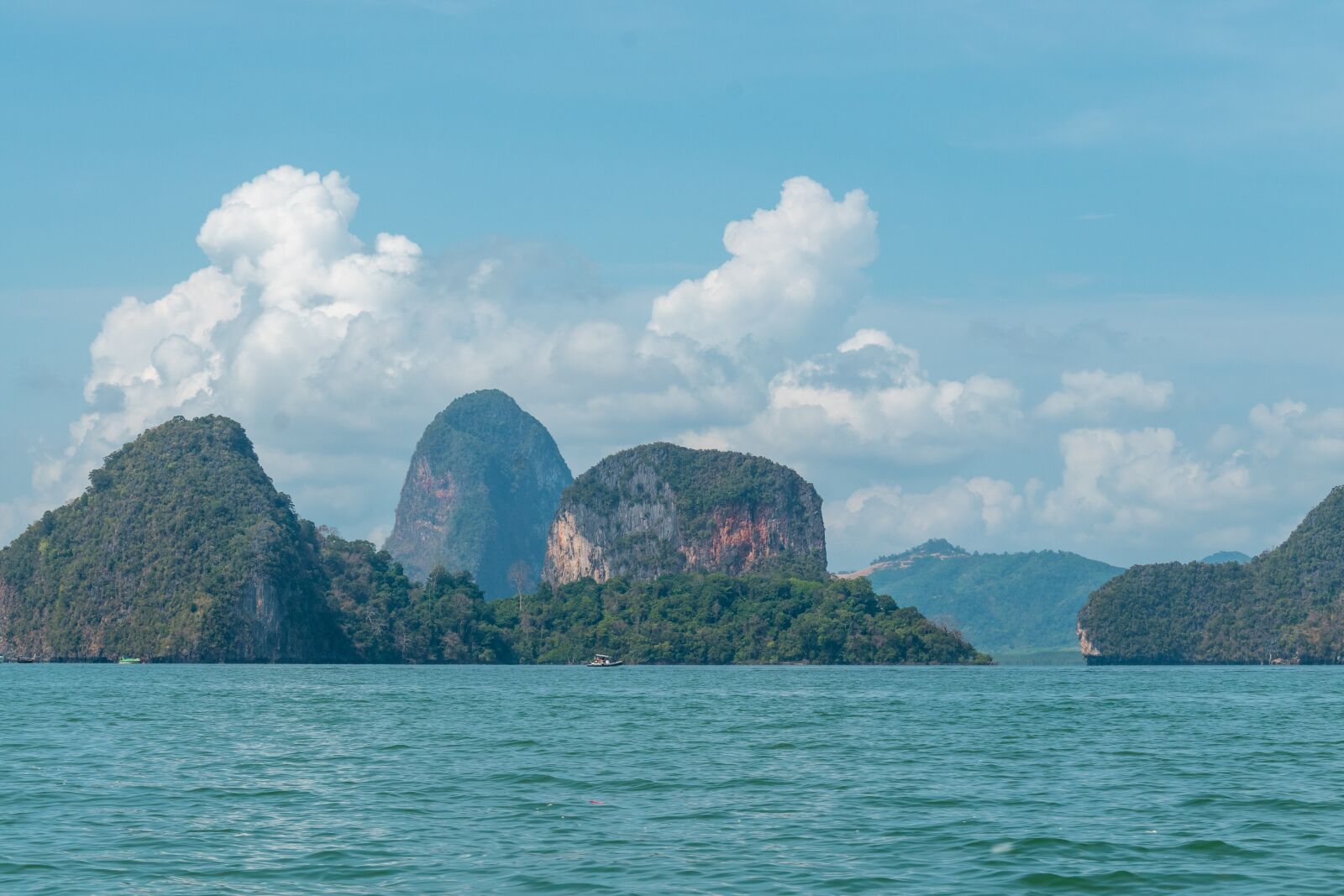 Nikon D5600 sample photo. Thailand, sea, rocks photography