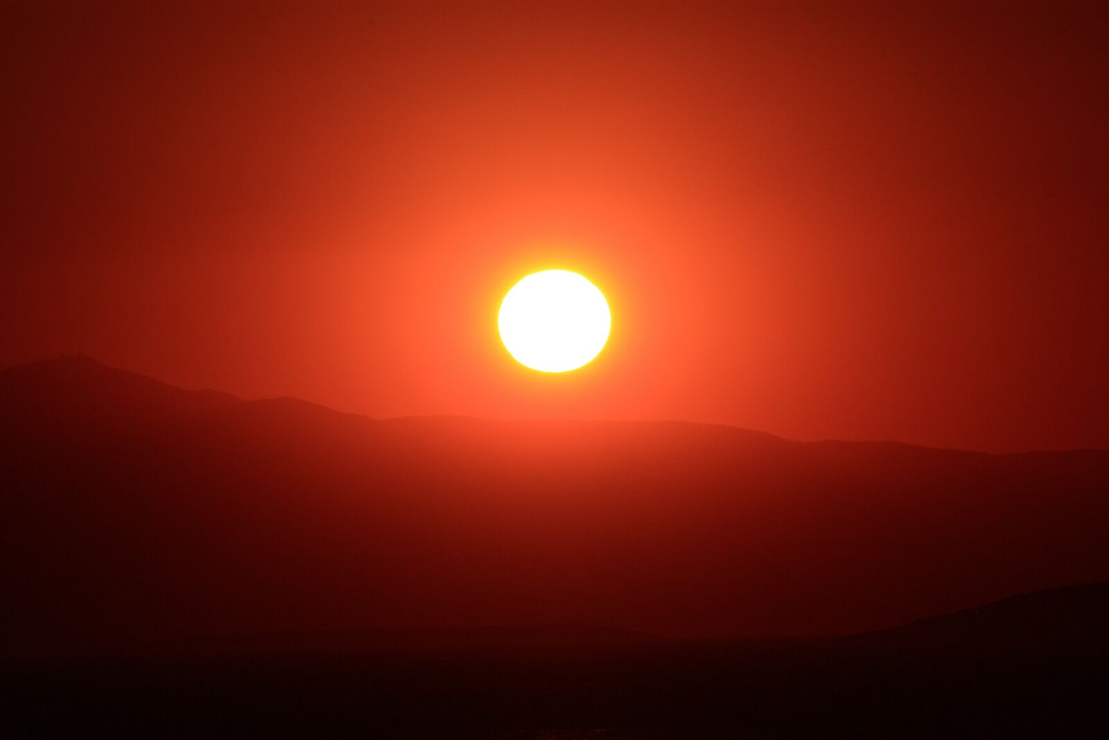 Canon EOS 450D (EOS Rebel XSi / EOS Kiss X2) sample photo. Disc, sun sunset, orange photography