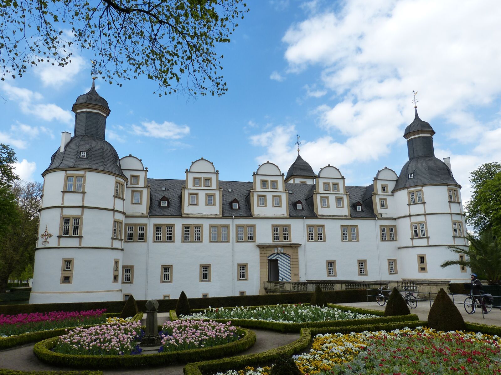 Panasonic Lumix DMC-FZ150 sample photo. Paderborn, castle, neuhaus photography