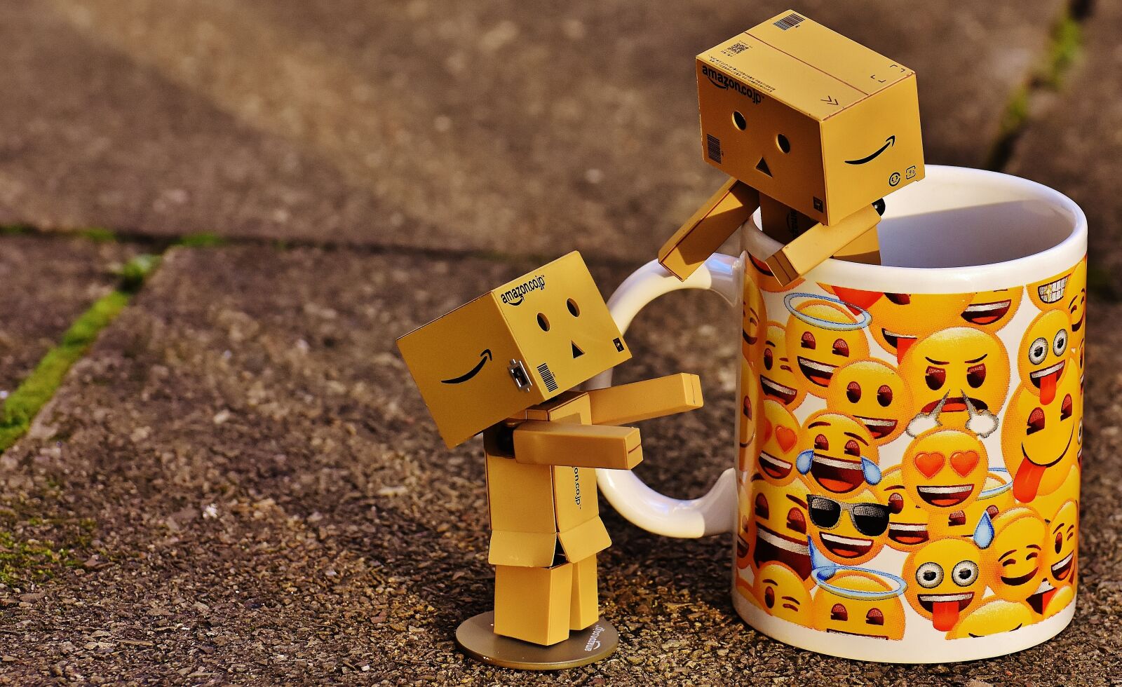 Nikon D7200 sample photo. Danbo, figures, cup photography