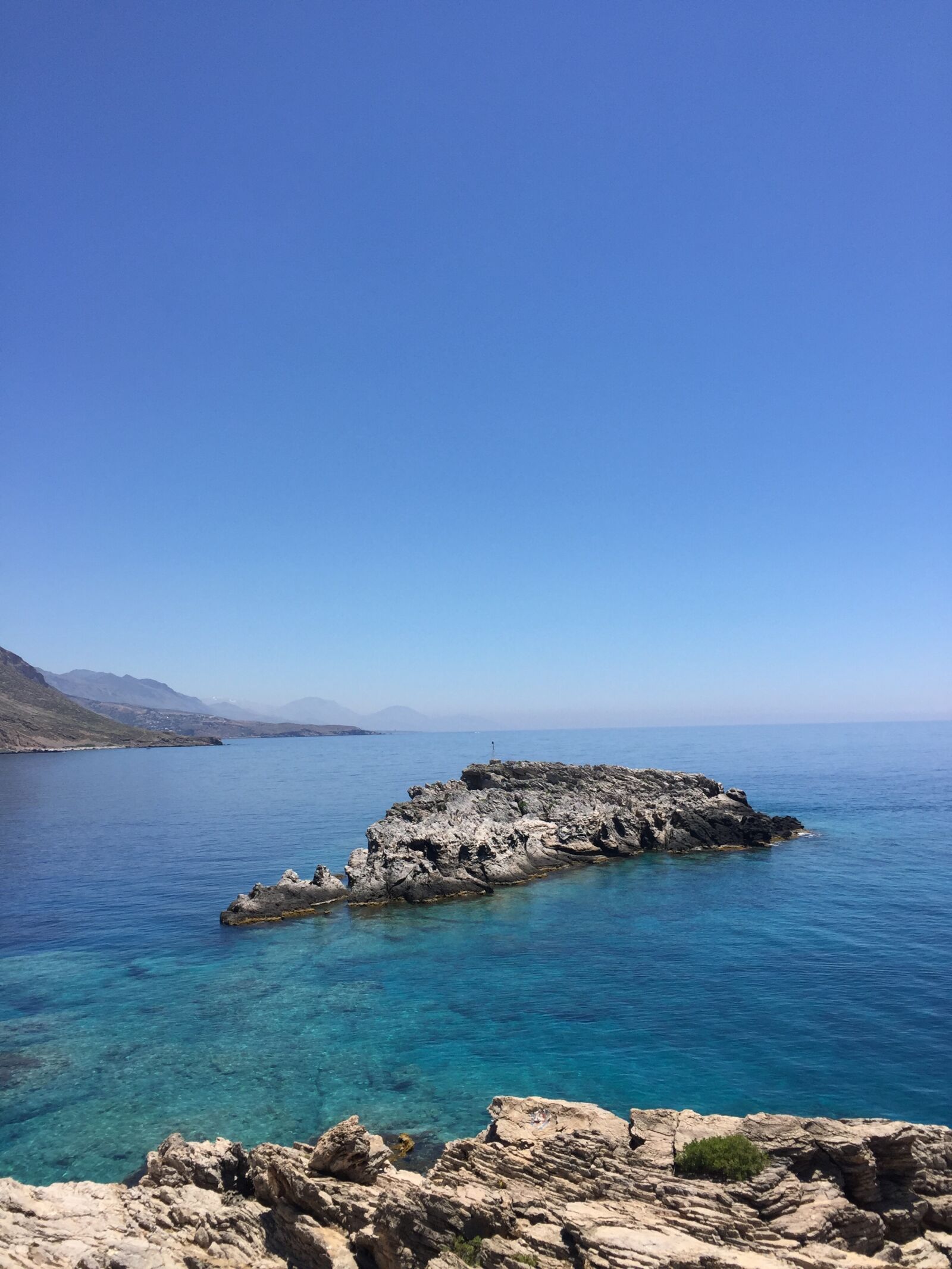 Apple iPhone 6 sample photo. Island, bay, crete photography