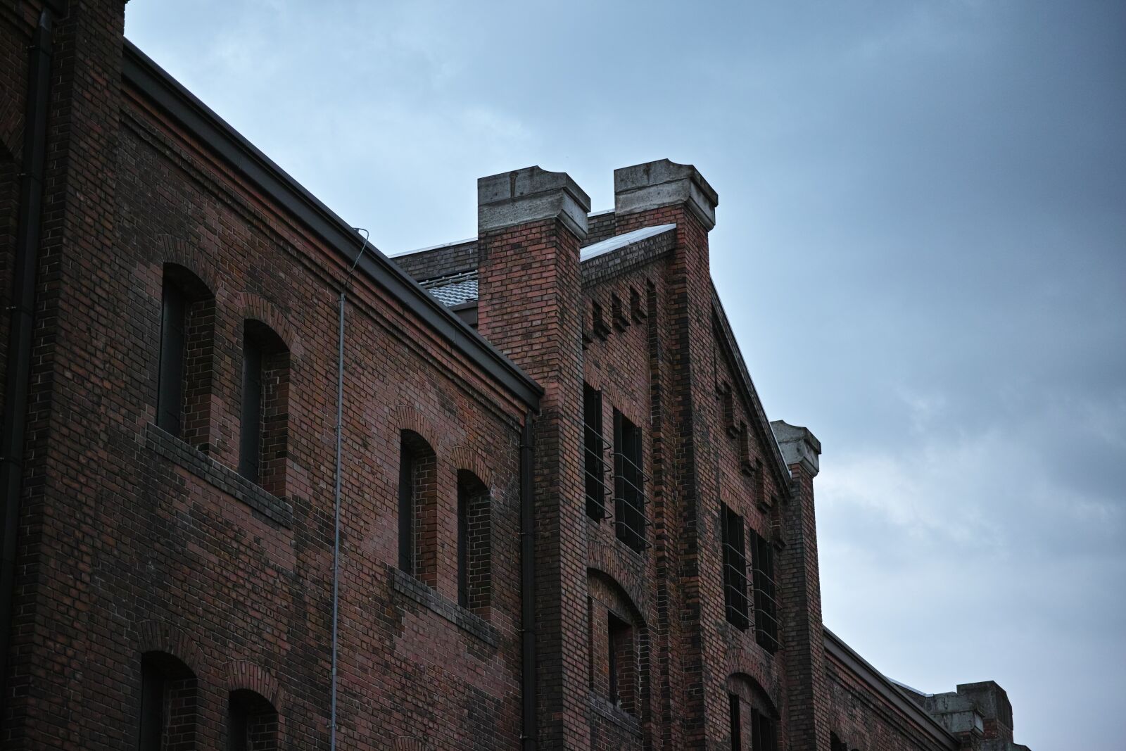 Sigma DP3 Merrill sample photo. Building, bill, brick photography