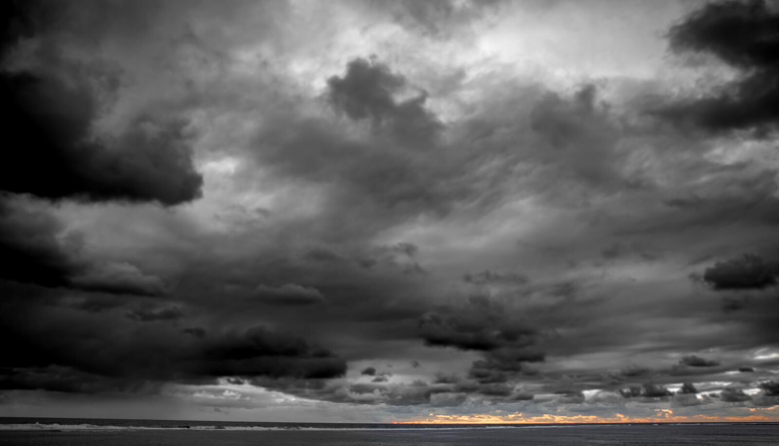 Canon EOS 5D Mark II + Canon EF 24-70mm F2.8L USM sample photo. Sea, clouds, atmospheric photography