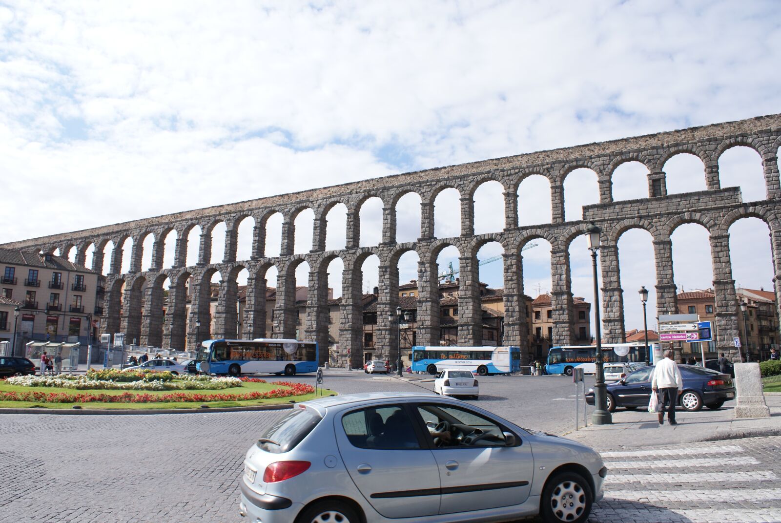 Sony Alpha DSLR-A200 sample photo. Travel, architecture, city photography