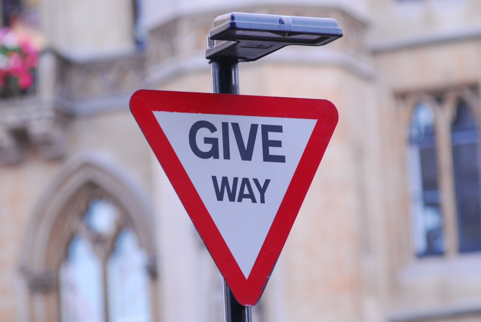 Nikon D200 sample photo. Sign, give way, united photography
