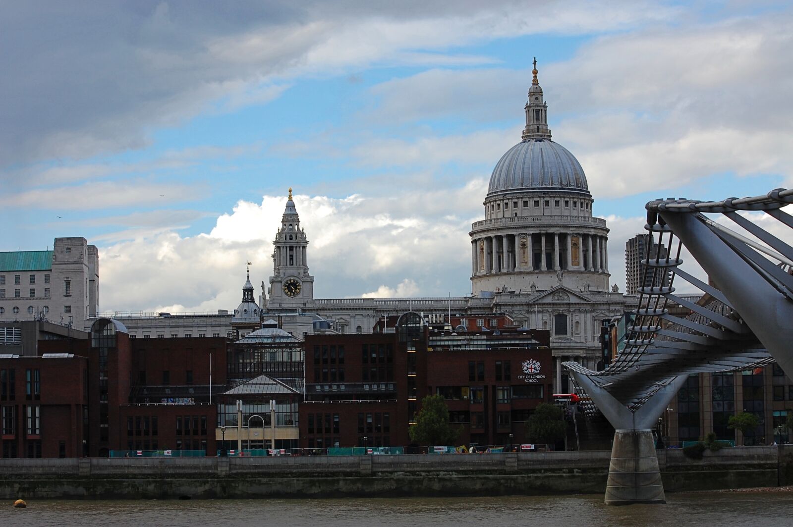 Nikon D40 sample photo. London, millennium bridge, st photography