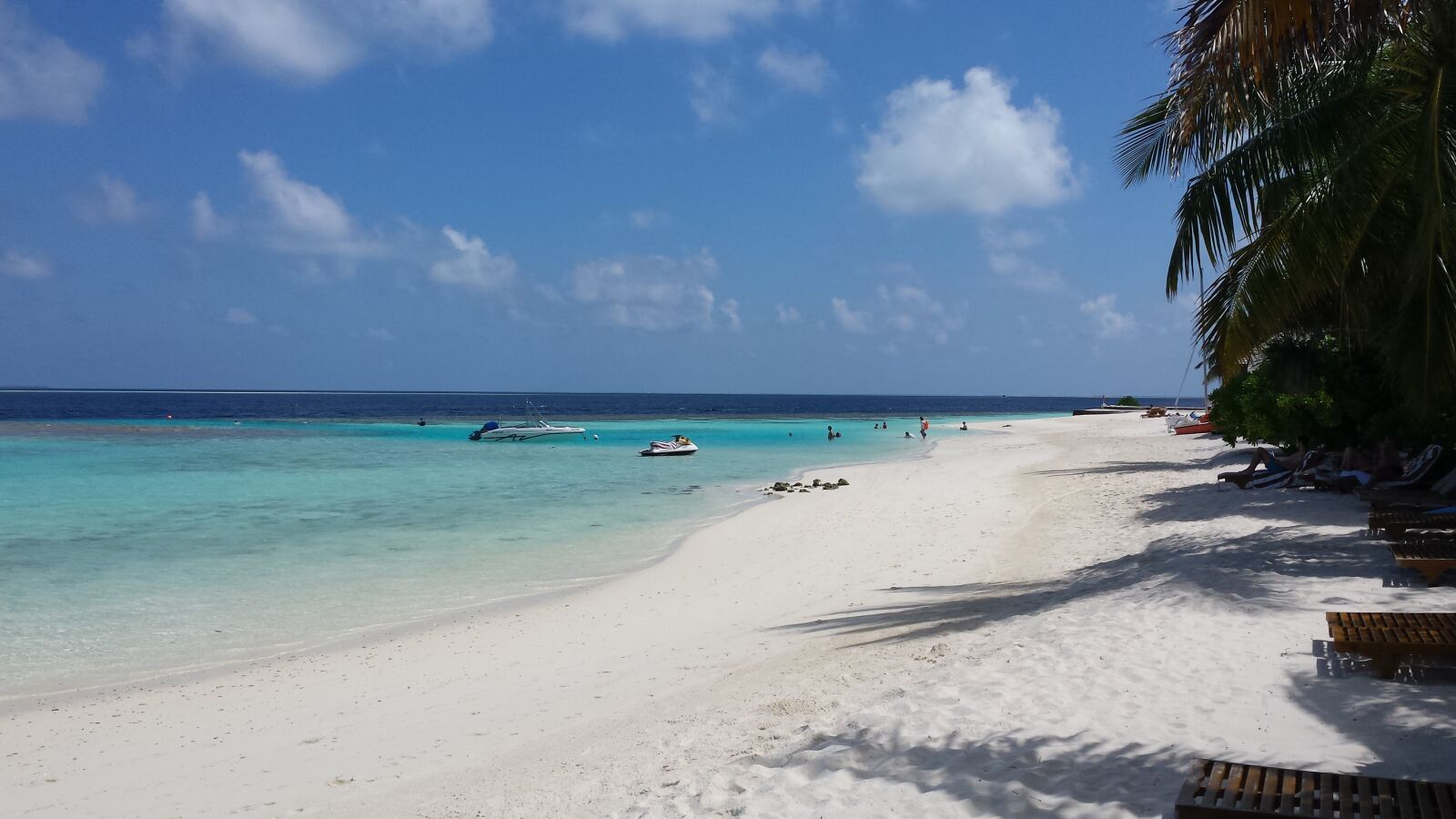 Samsung Galaxy S4 sample photo. Beach paradise, maldives, palm photography