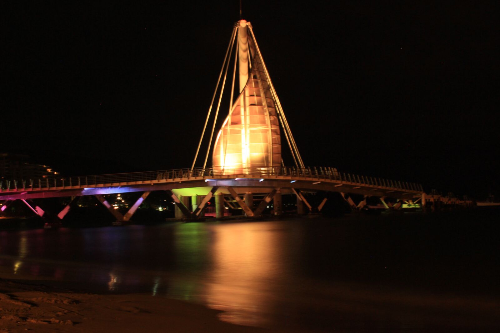 Canon EOS 600D (Rebel EOS T3i / EOS Kiss X5) sample photo. Puerto vallarta, muelle, los photography
