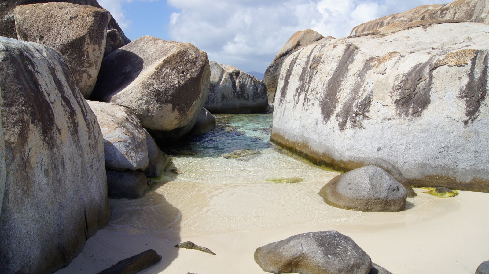 Sony Alpha DSLR-A550 sample photo. Spring bay, virgin gorda photography