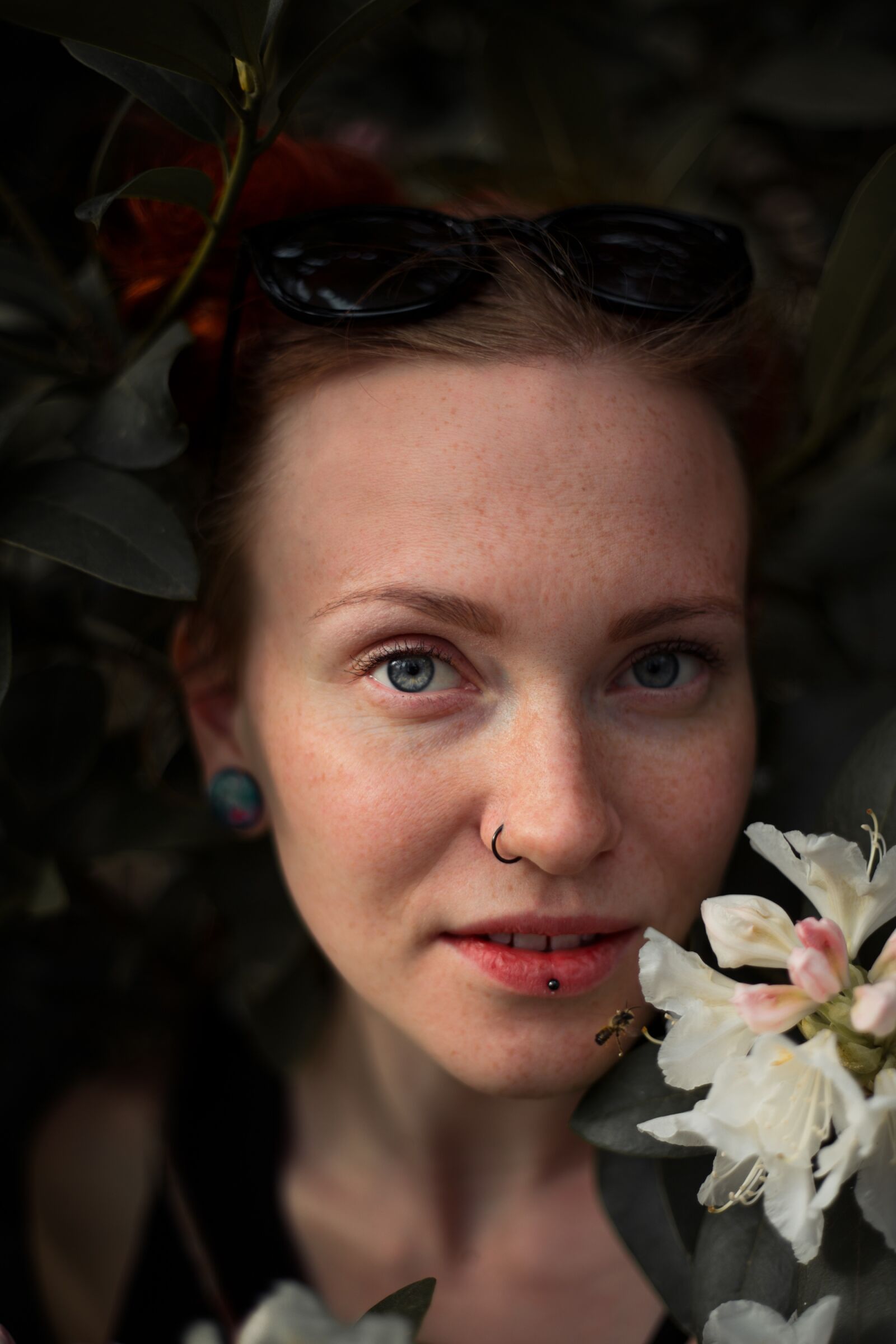 Canon EF 50mm F1.8 II sample photo. Girl, flower, spring photography