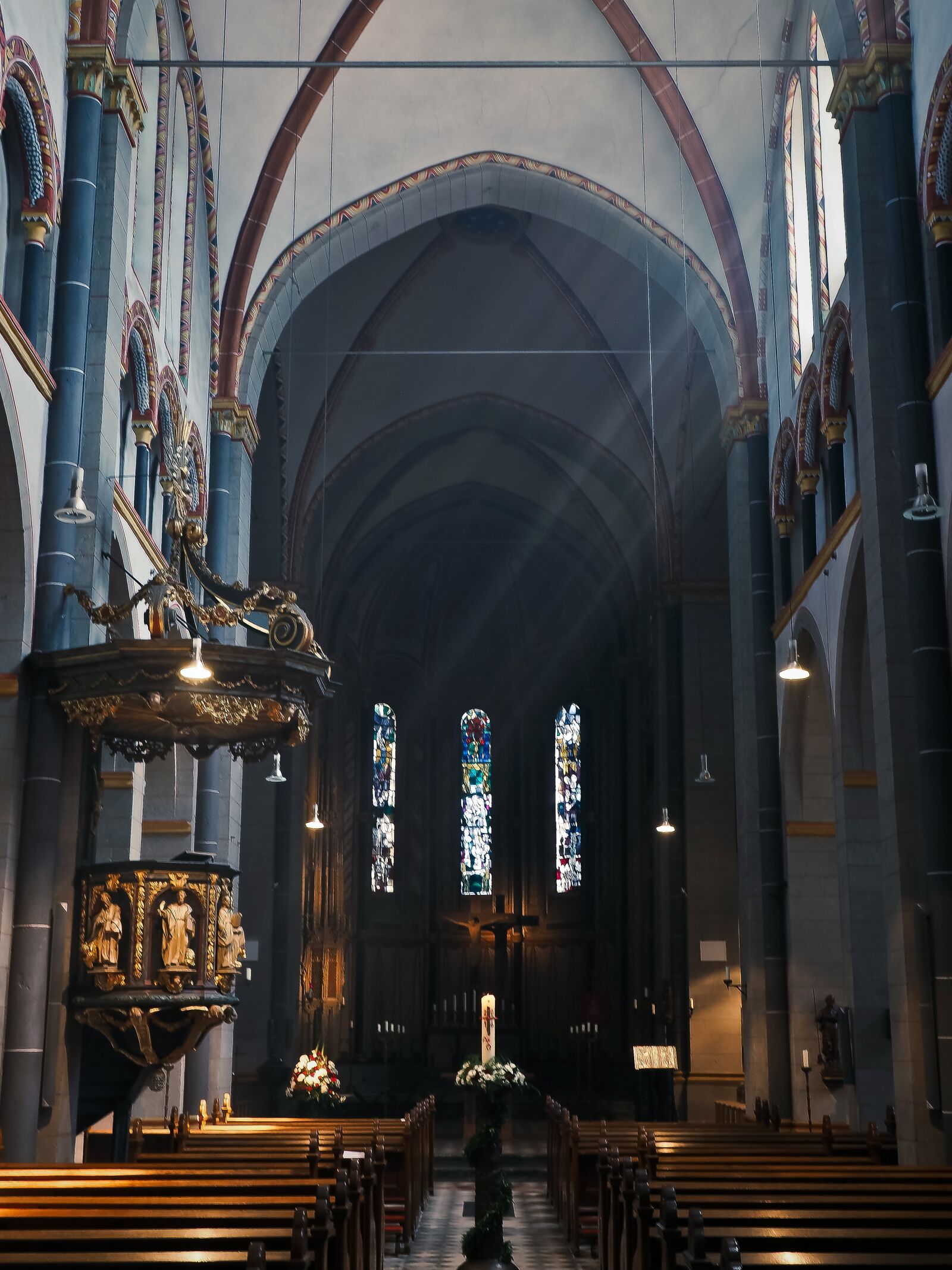 Olympus OM-D E-M10 sample photo. Church, architecture, building photography