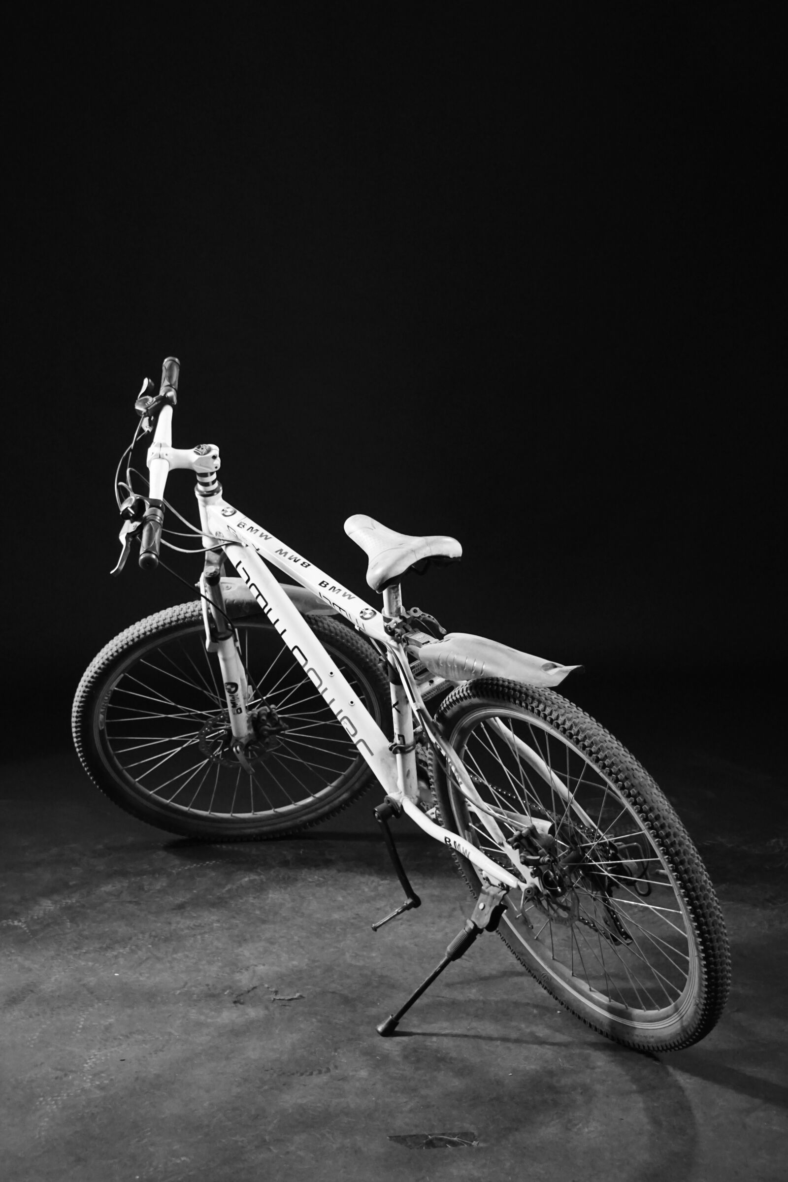 Sony E 18-200mm F3.5-6.3 OSS LE sample photo. Bike, photography, realism photography