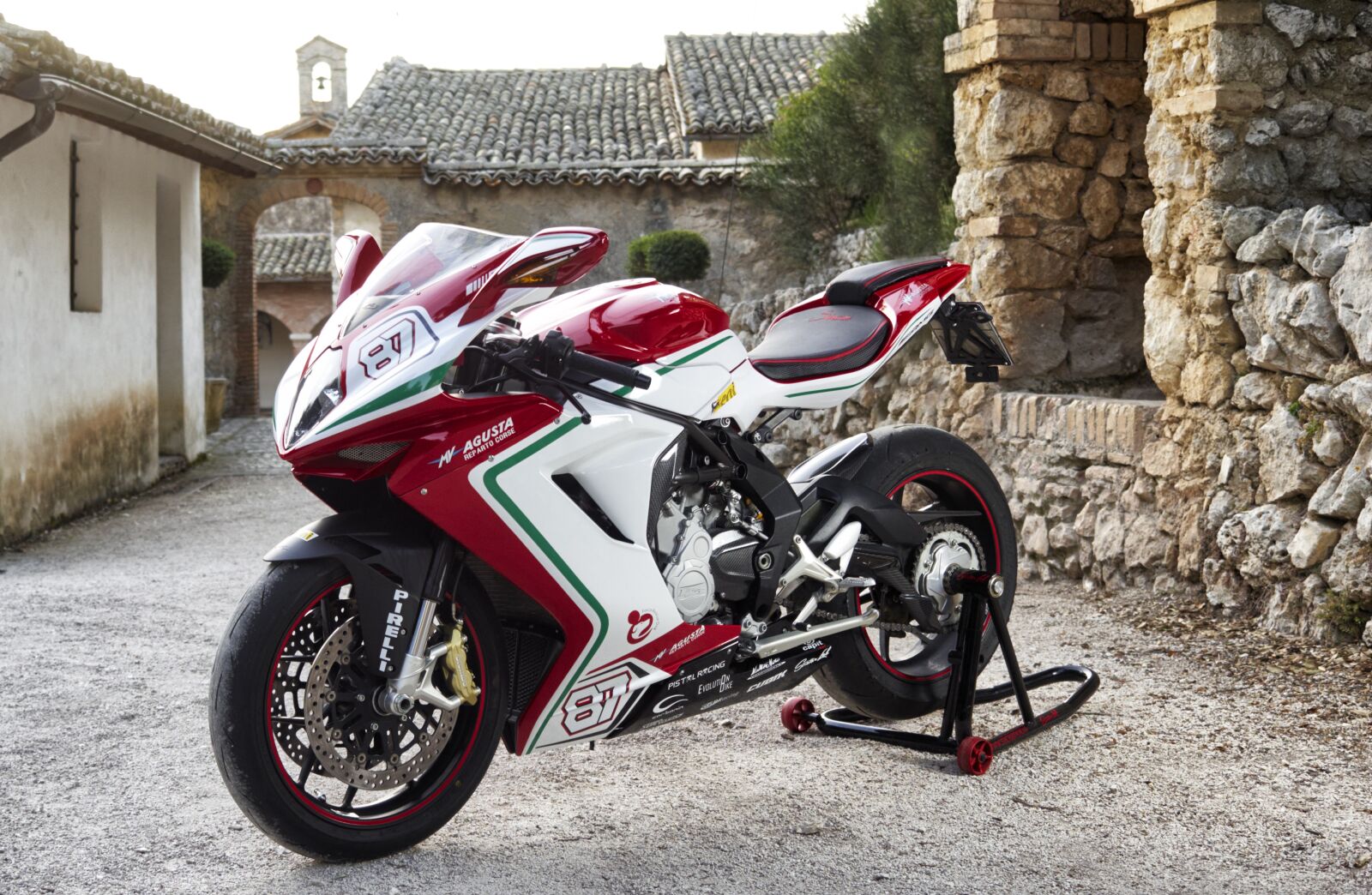 Olympus OM-D E-M1 sample photo. Mv, f3, corse photography