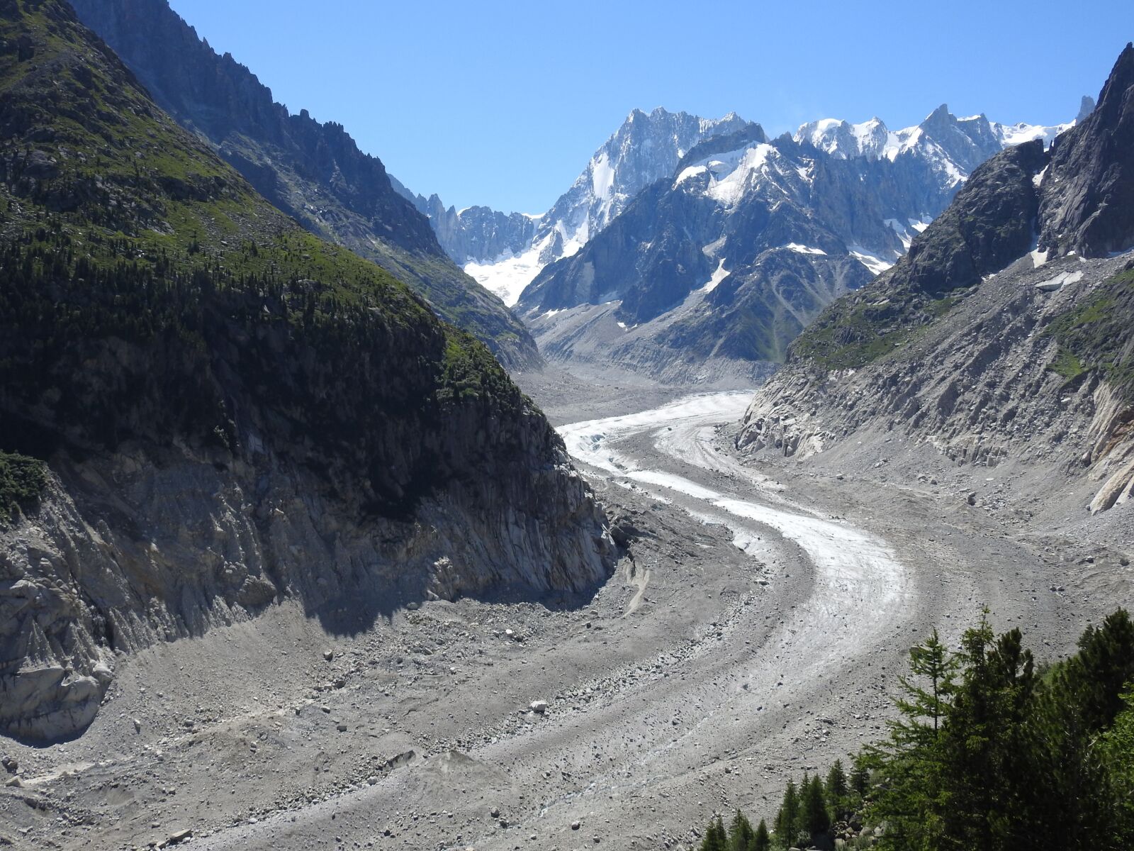 Nikon Coolpix P900 sample photo. Mont blanc, glacier, picture photography