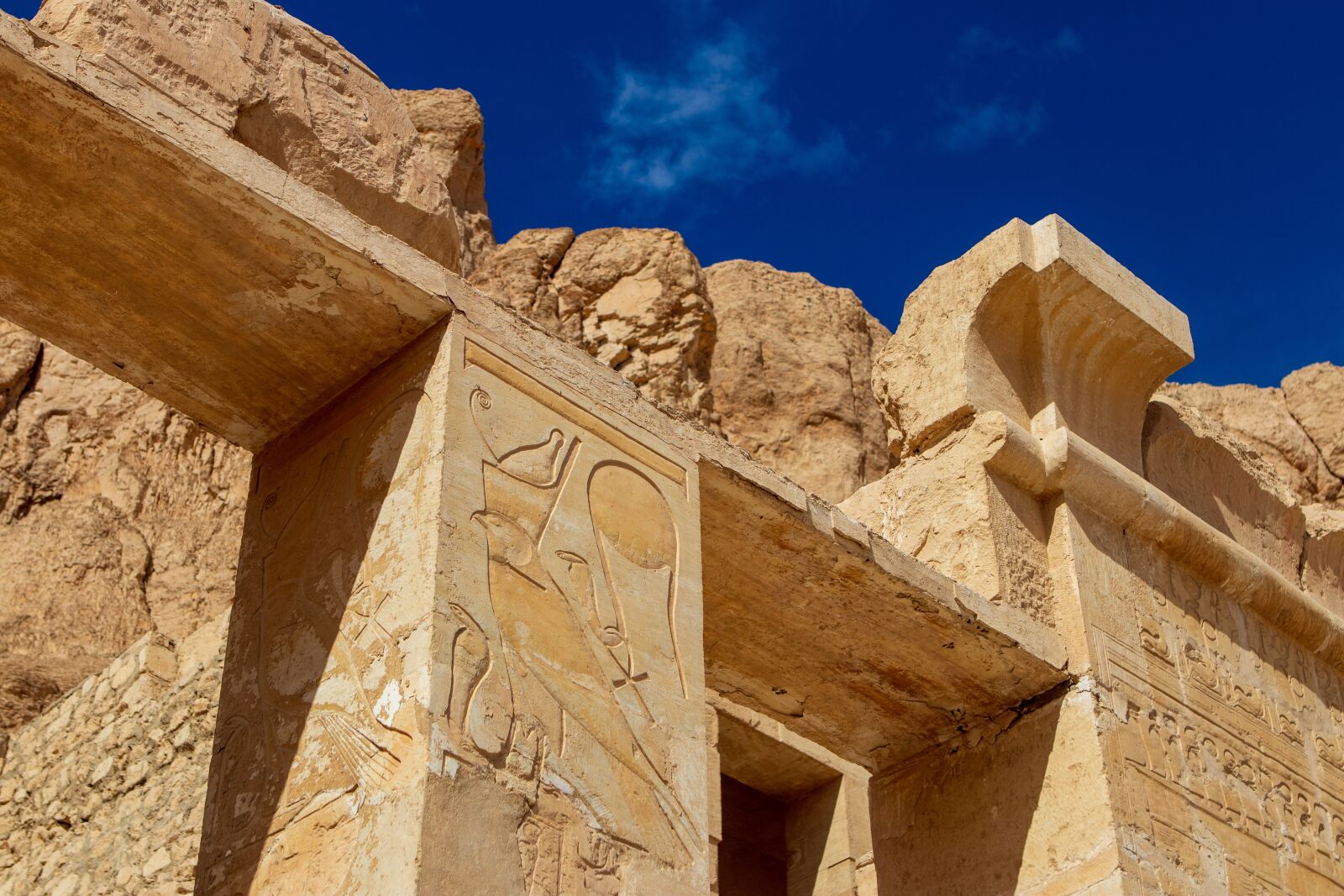 Canon EOS 200D (EOS Rebel SL2 / EOS Kiss X9) sample photo. Hatshepsut, temple, luxor photography