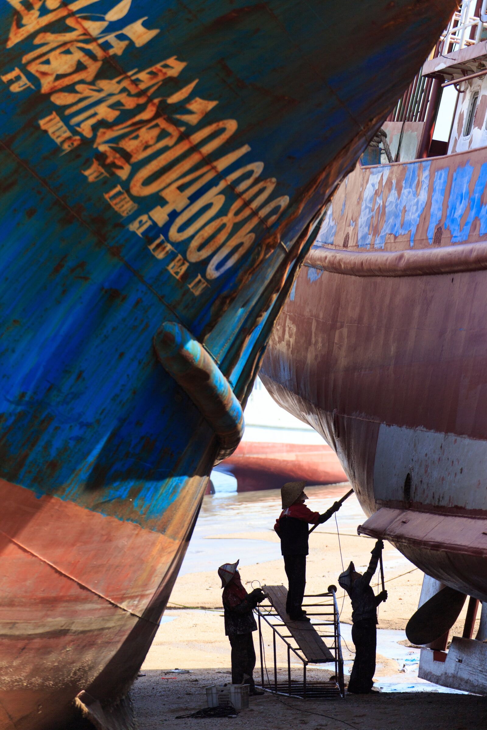 Canon EOS 6D sample photo. Shipyard, repair photography