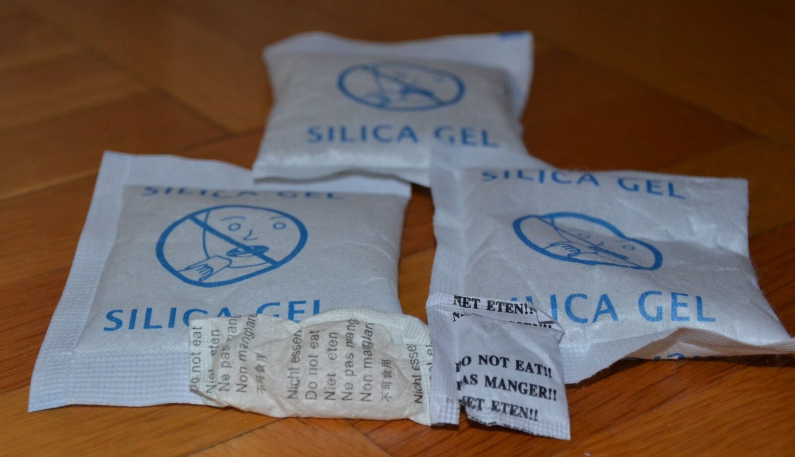 Nikon D7000 sample photo. Silica gel, danger, desiccant photography